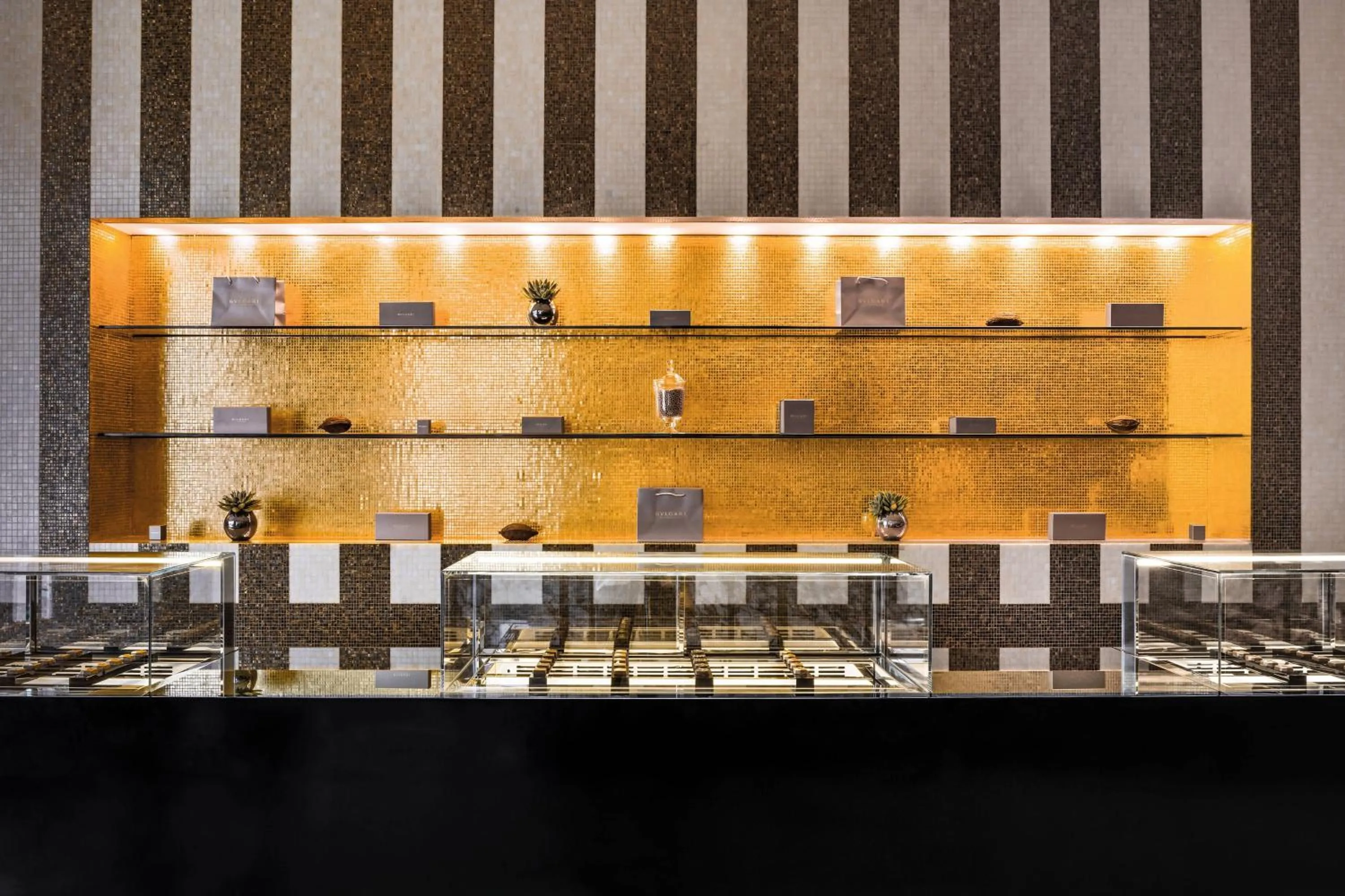 Restaurant/places to eat in Bvlgari Resort Dubai