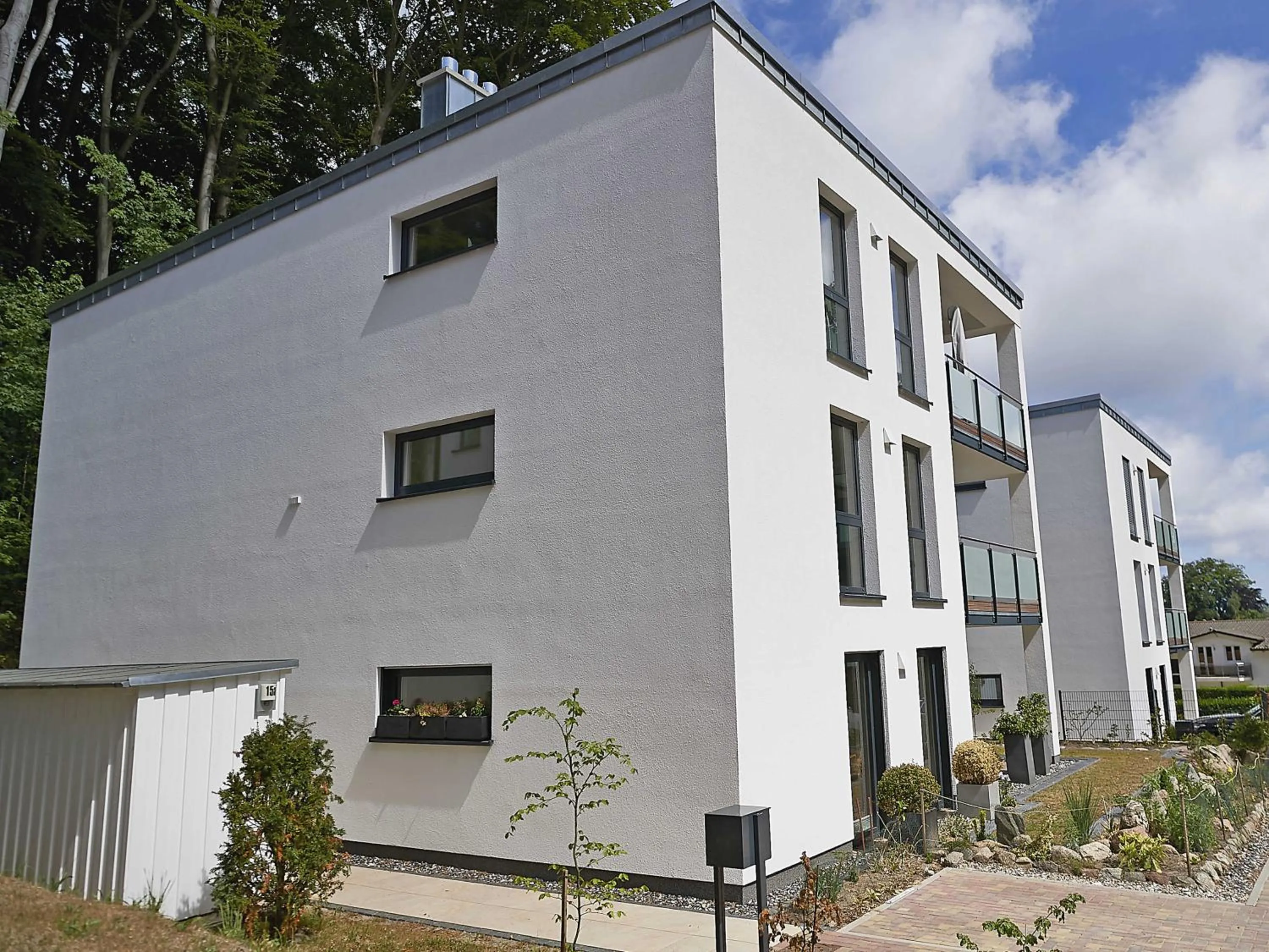 Property building in Haus Königsstuhl in Sellin - Penthouse mit Kamin und Balkon