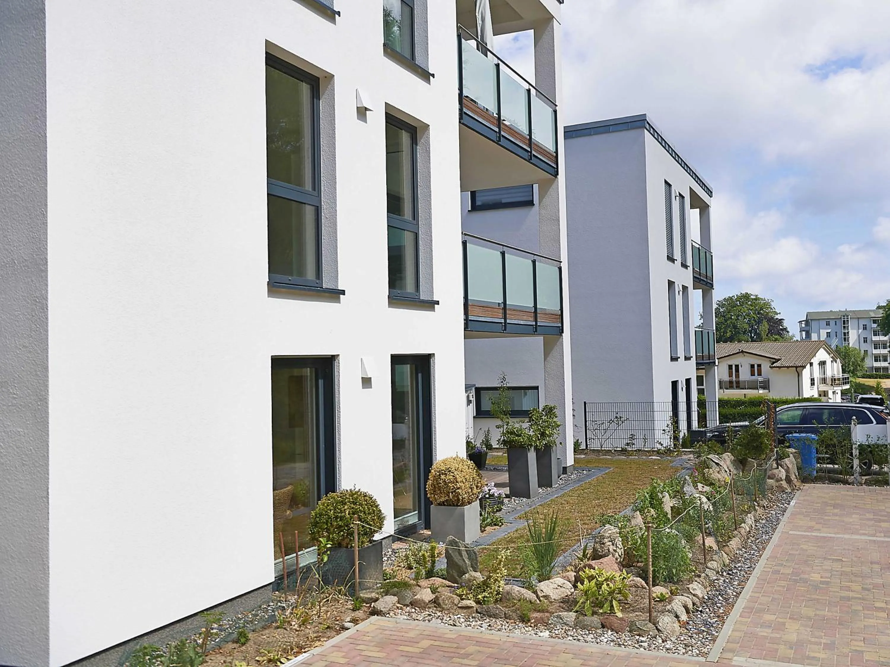 Property building in Haus Königsstuhl in Sellin - Penthouse mit Kamin und Balkon