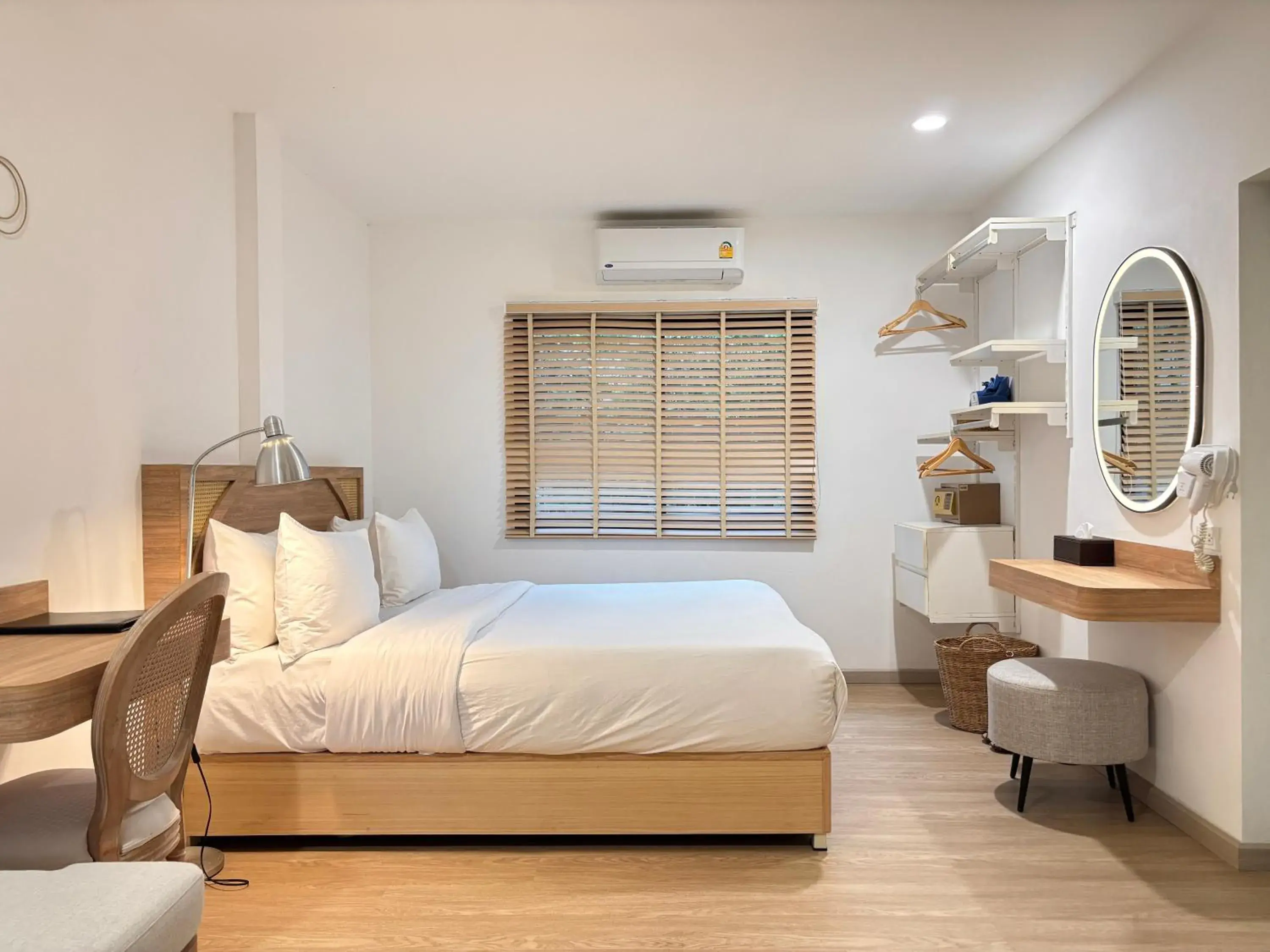 Standard King Room in Field-D House Standard King Room in Field-D House