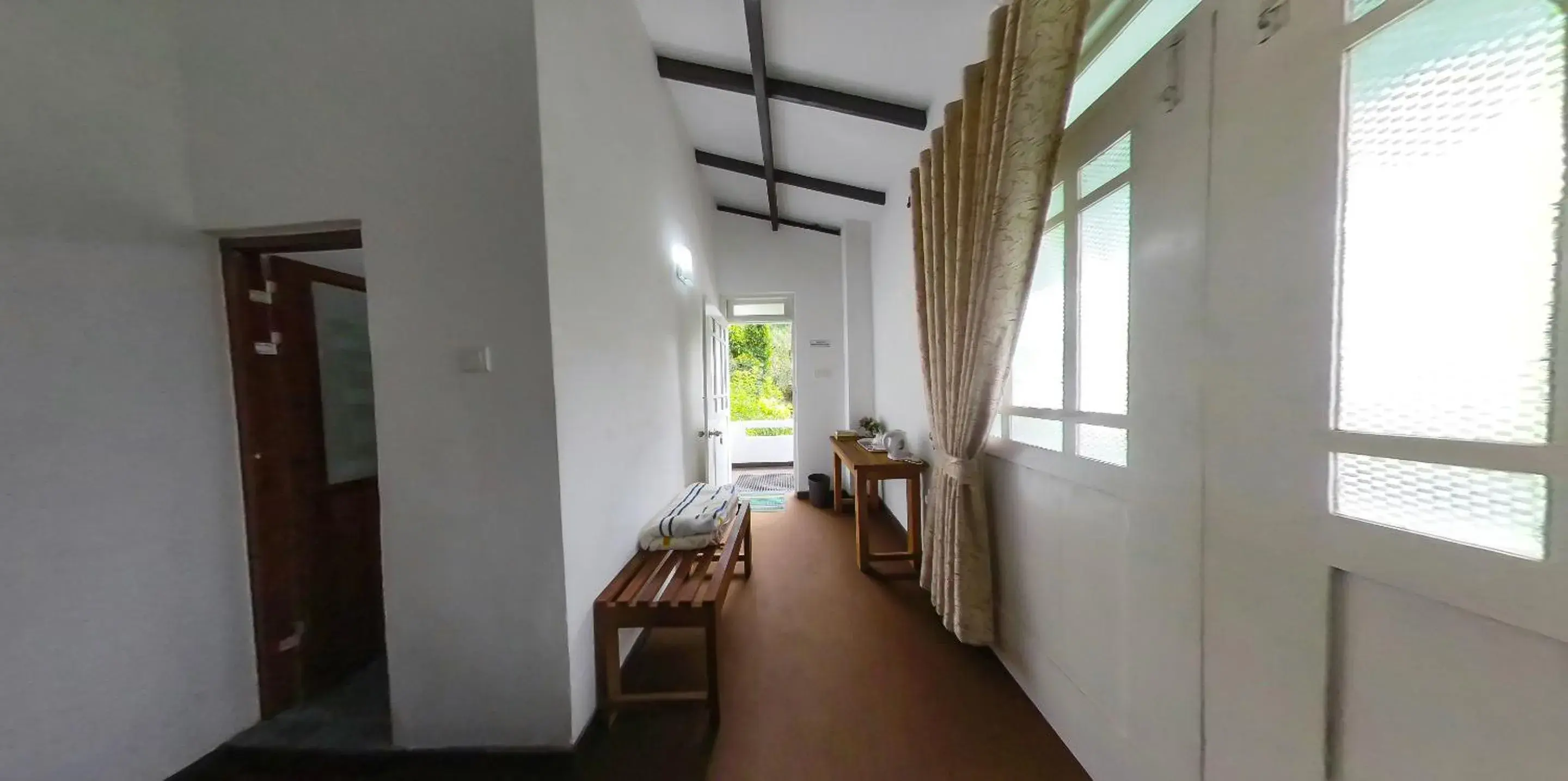 Double Room with Balcony in Kandy Mountain Cottage Double Room with Balcony in Kandy Mountain Cottage