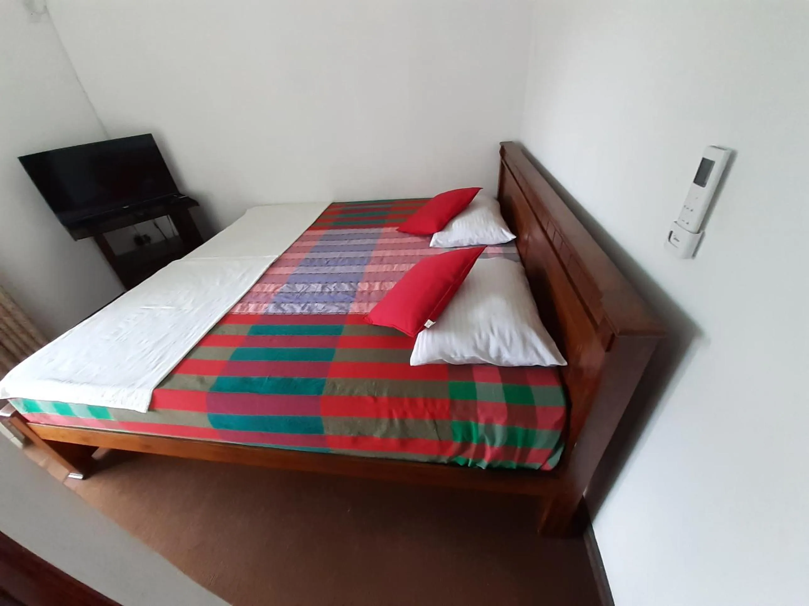 Bed in Kandy Mountain Cottage