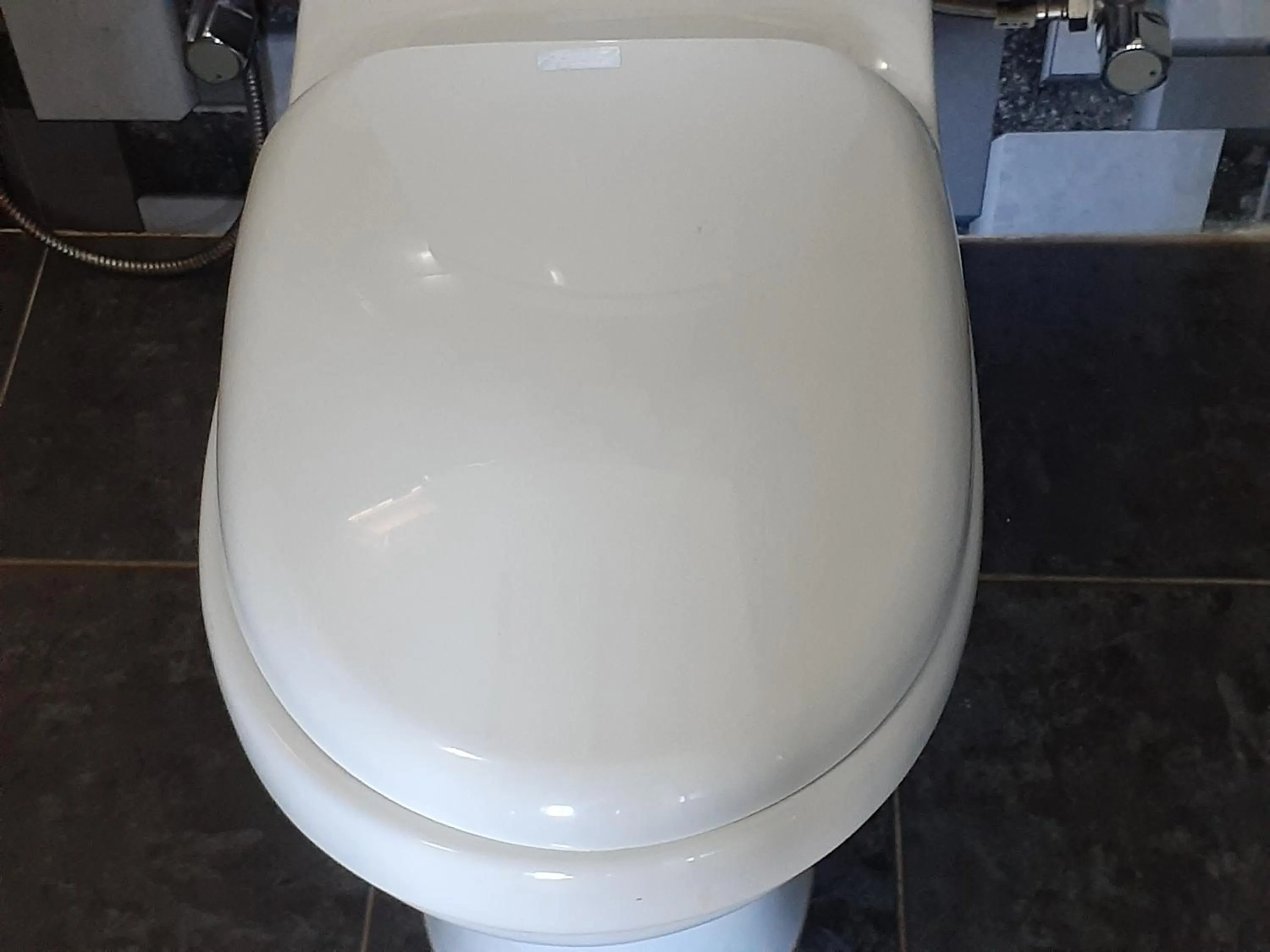 Toilet in Kandy Mountain Cottage