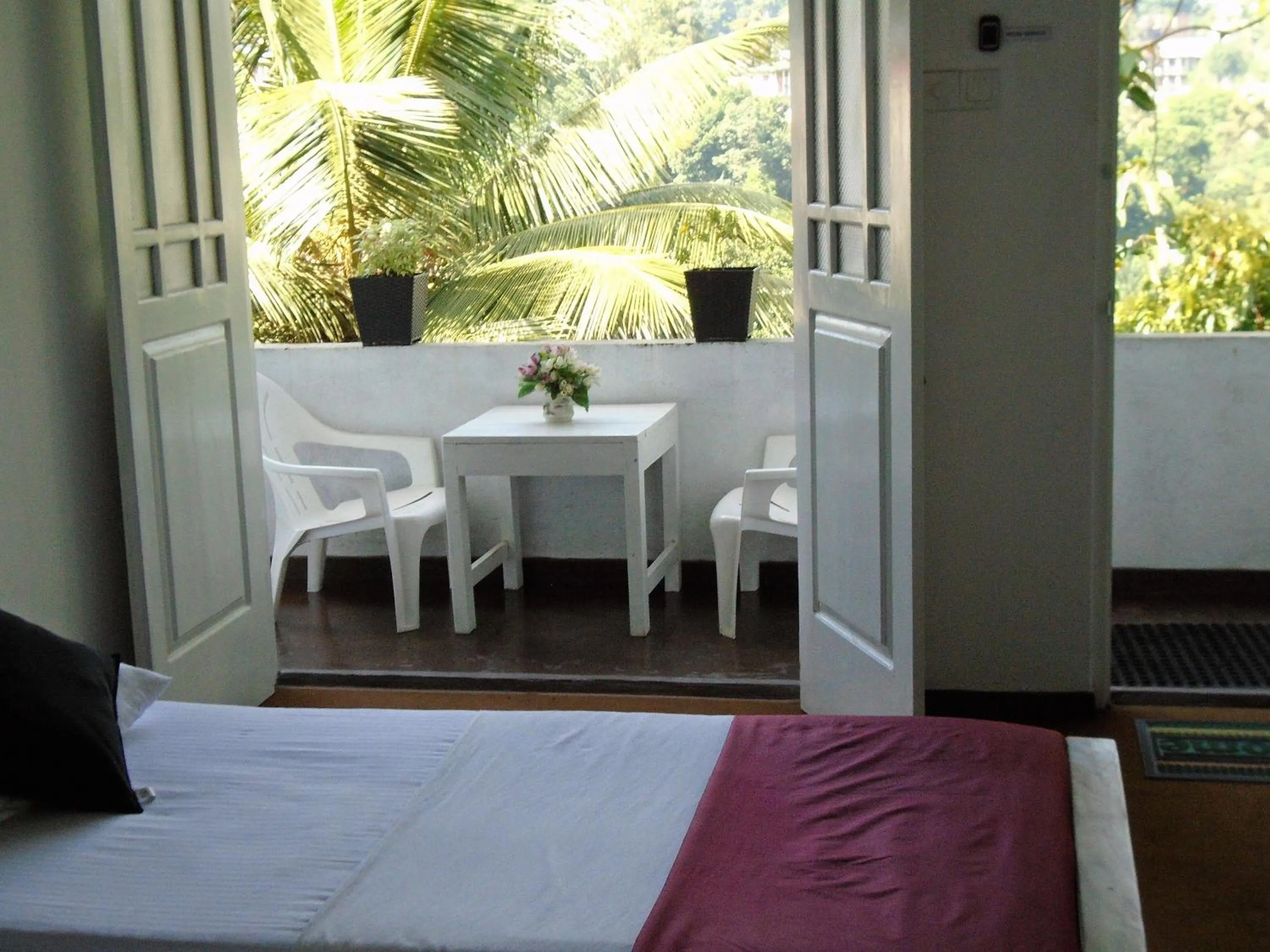 Bed in Kandy Mountain Cottage