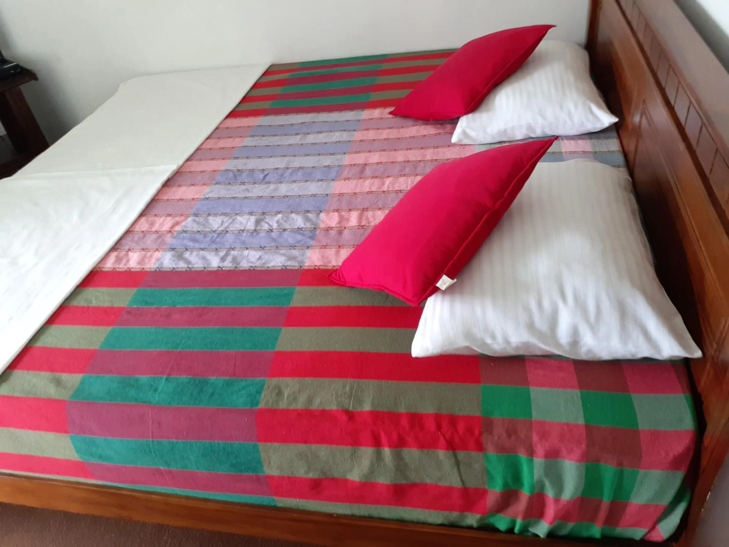 Bed in Kandy Mountain Cottage