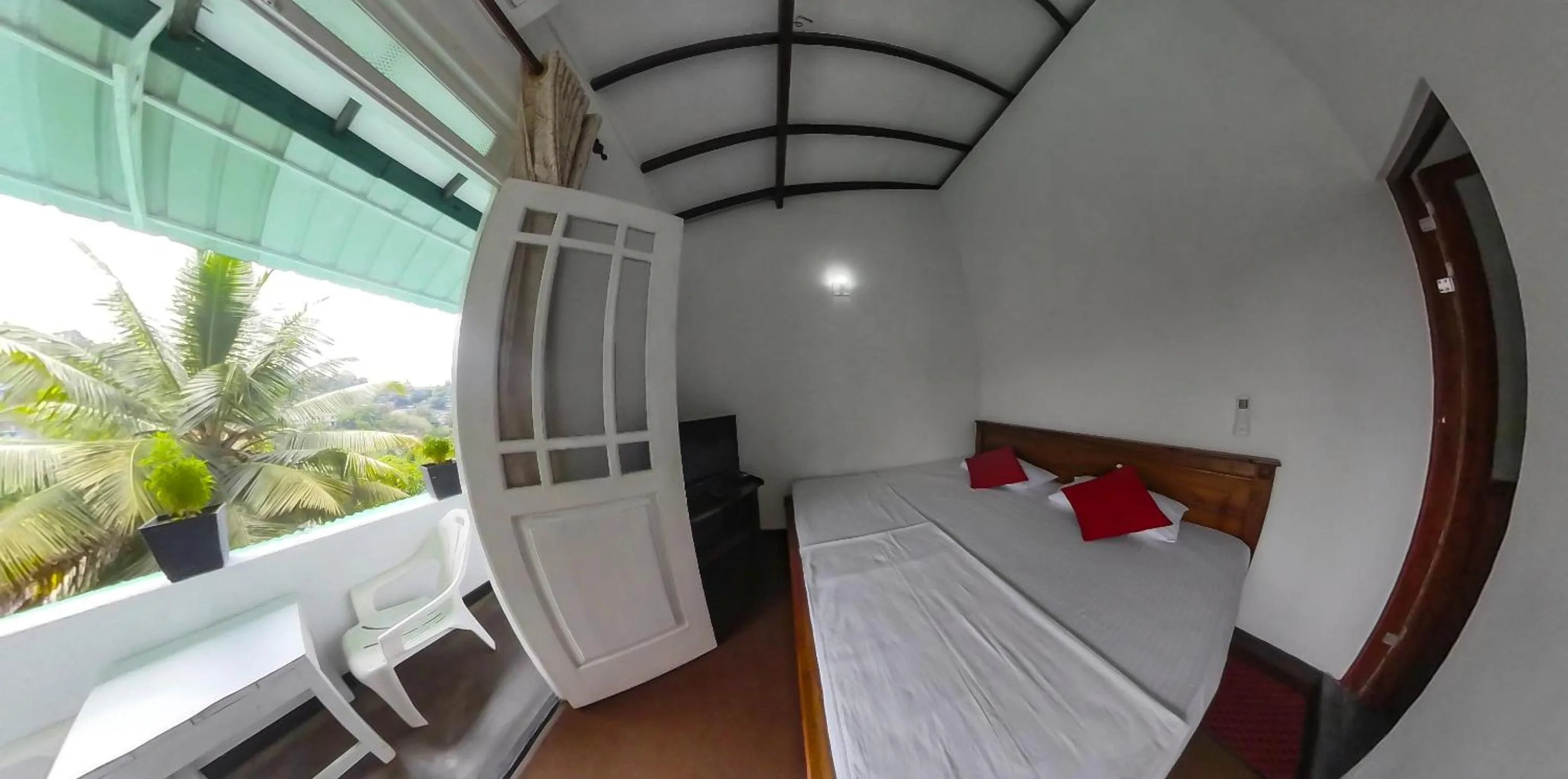 Bed in Kandy Mountain Cottage