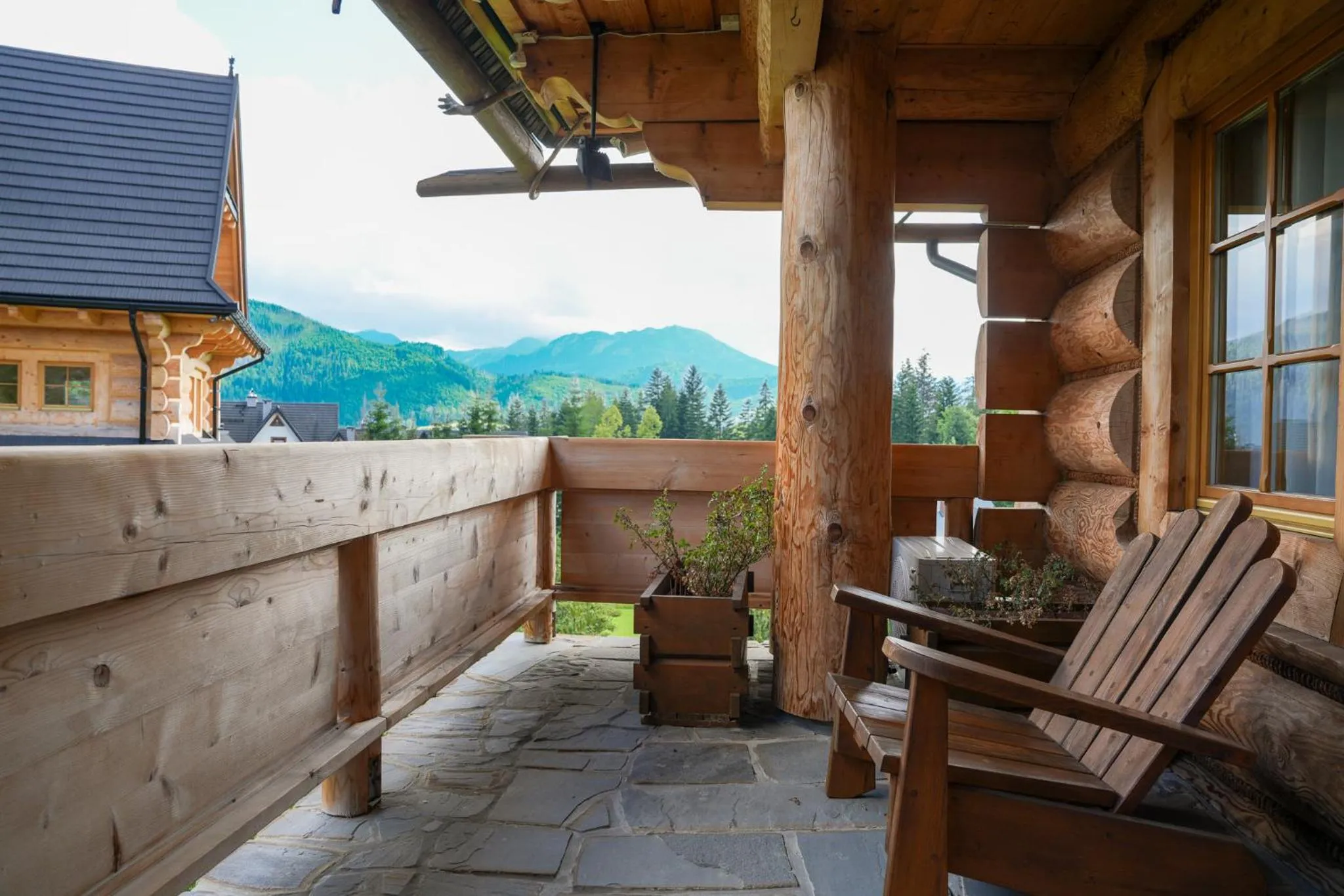 Property building in Villa Miodula- zwierzęta akceptowane bezpłatnie, bezpośredni widok na góry, parking w cenie!