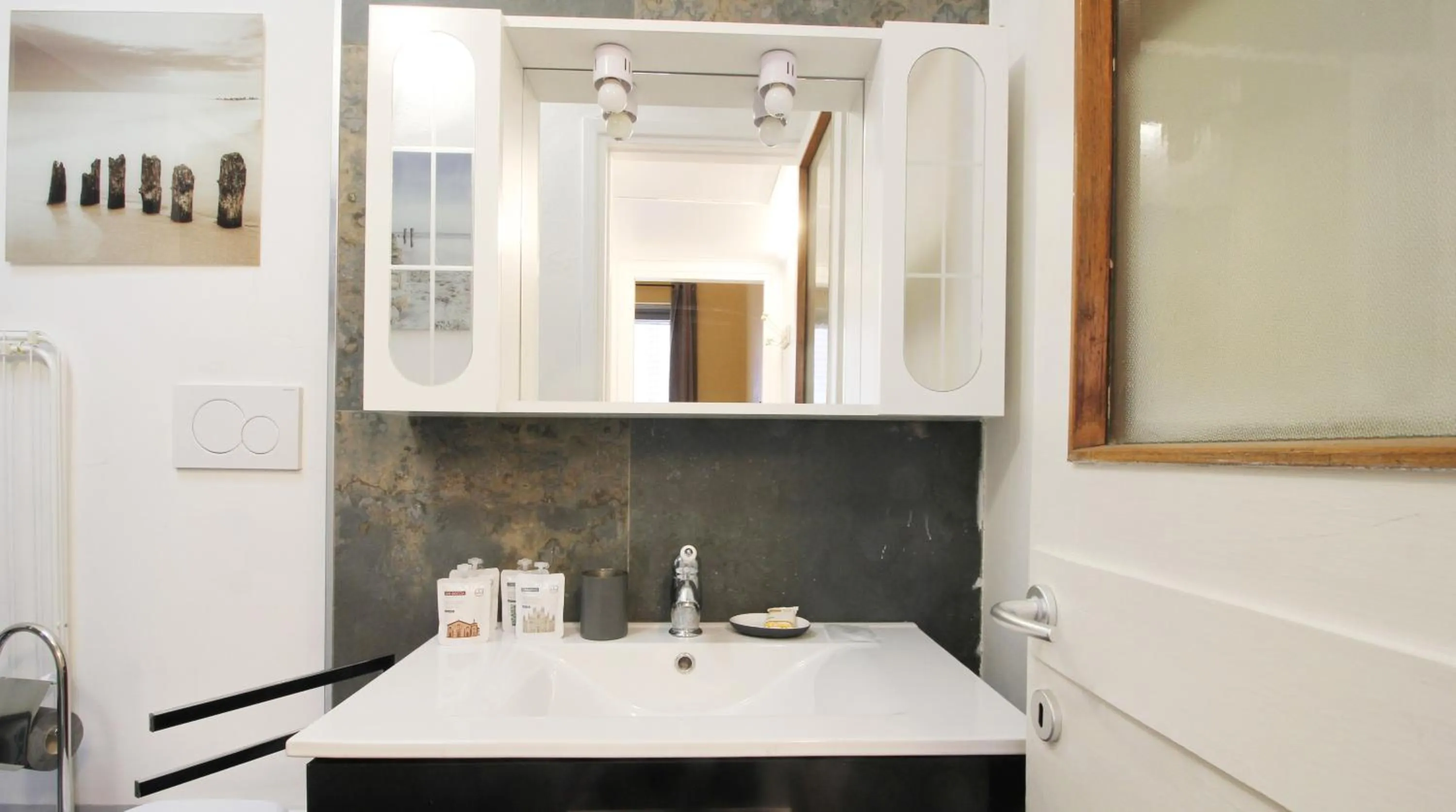 Bathroom in Italianway - San Pietro all'Orto 3