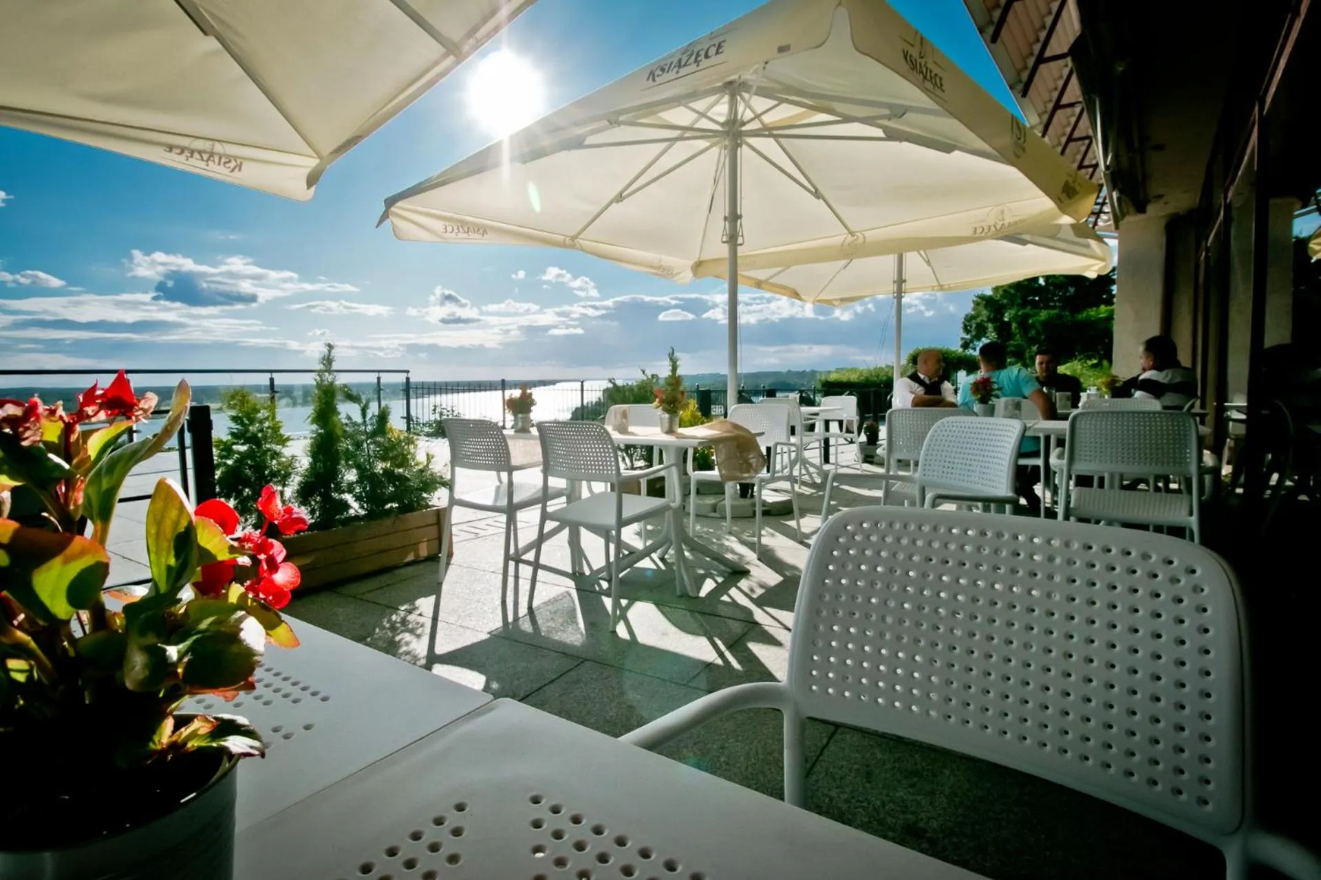 Restaurant/places to eat in Hotel Starzyński