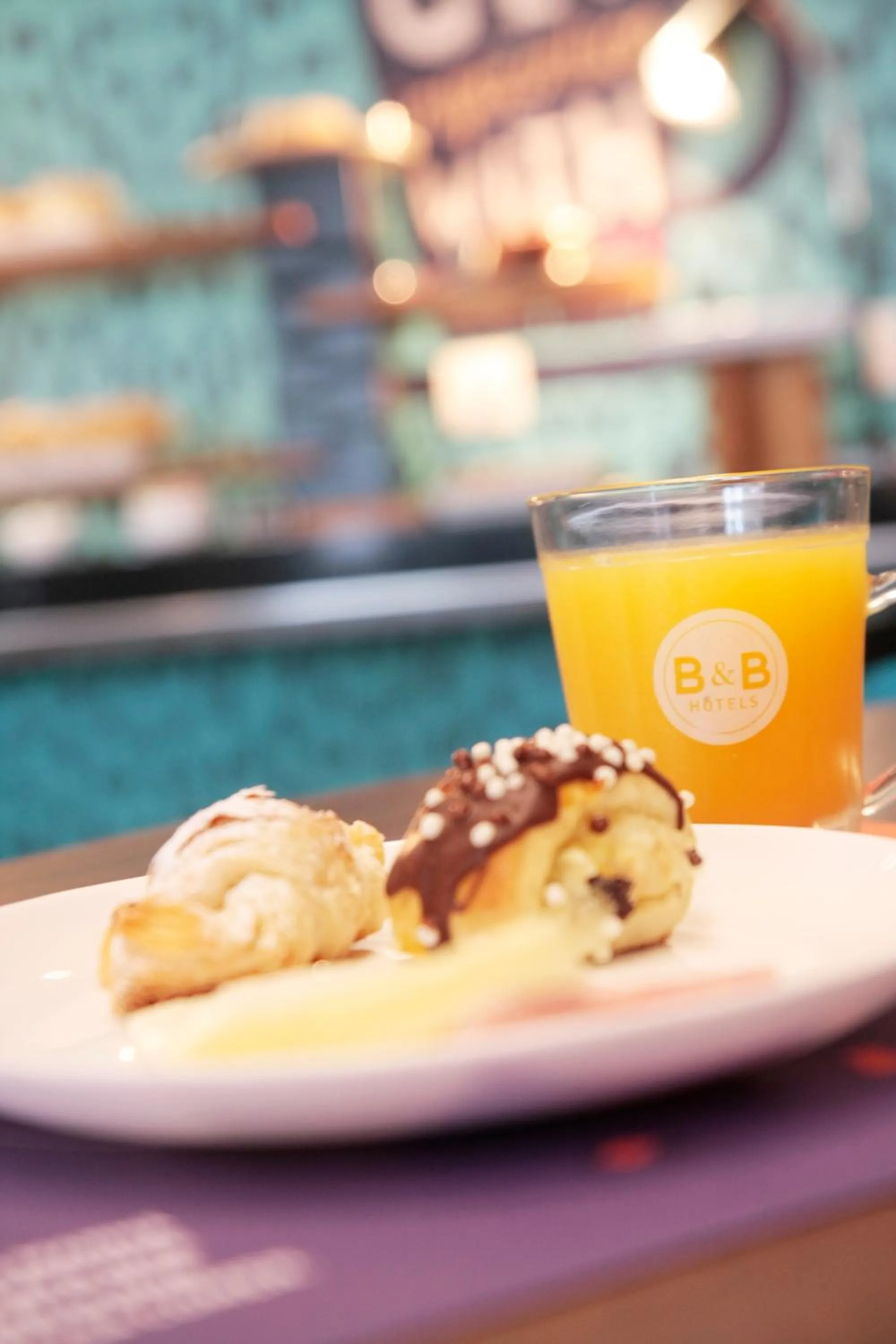 Buffet breakfast in B&B HOTEL São José dos Campos