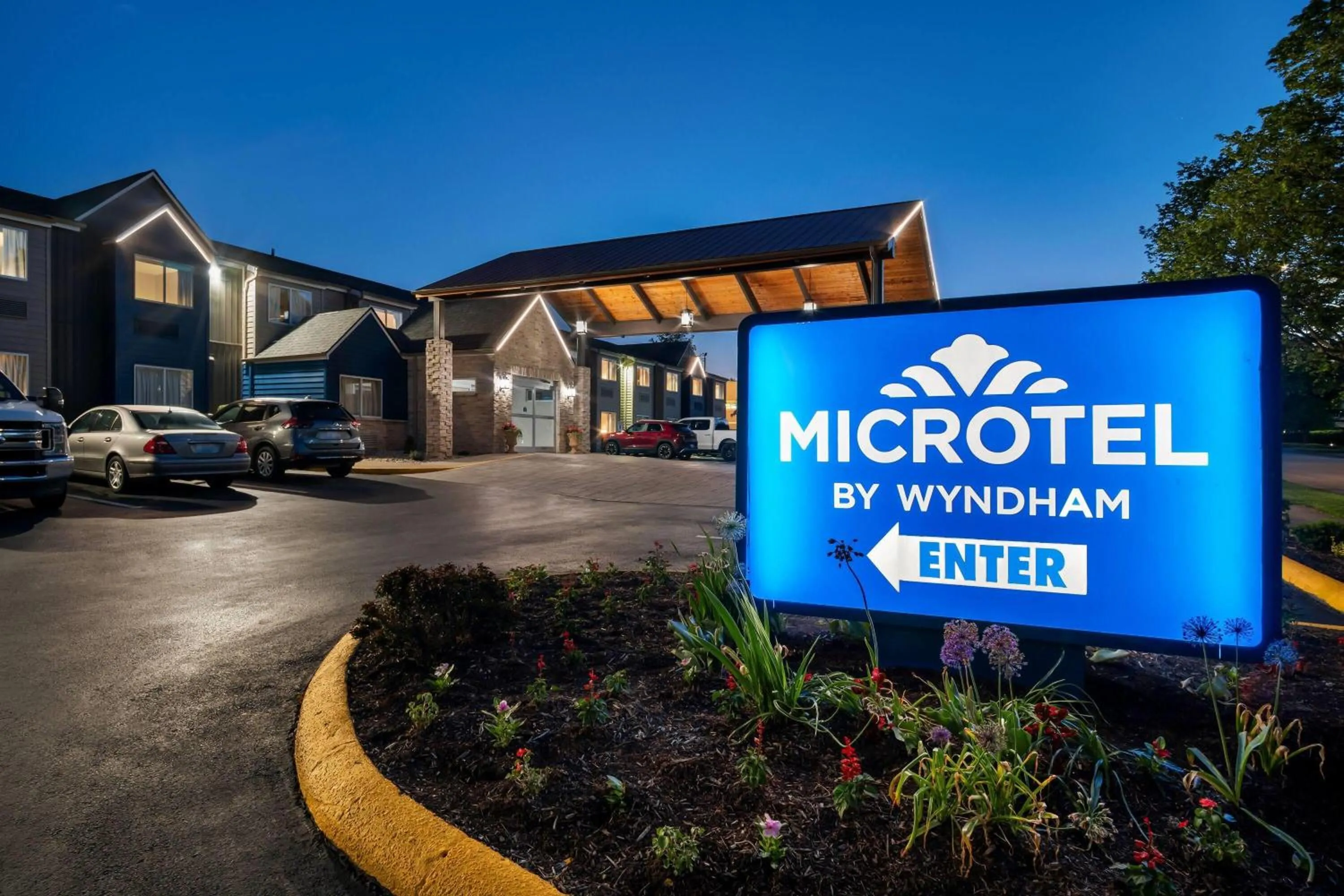 Property building in Microtel Inn by Wyndham Lexington