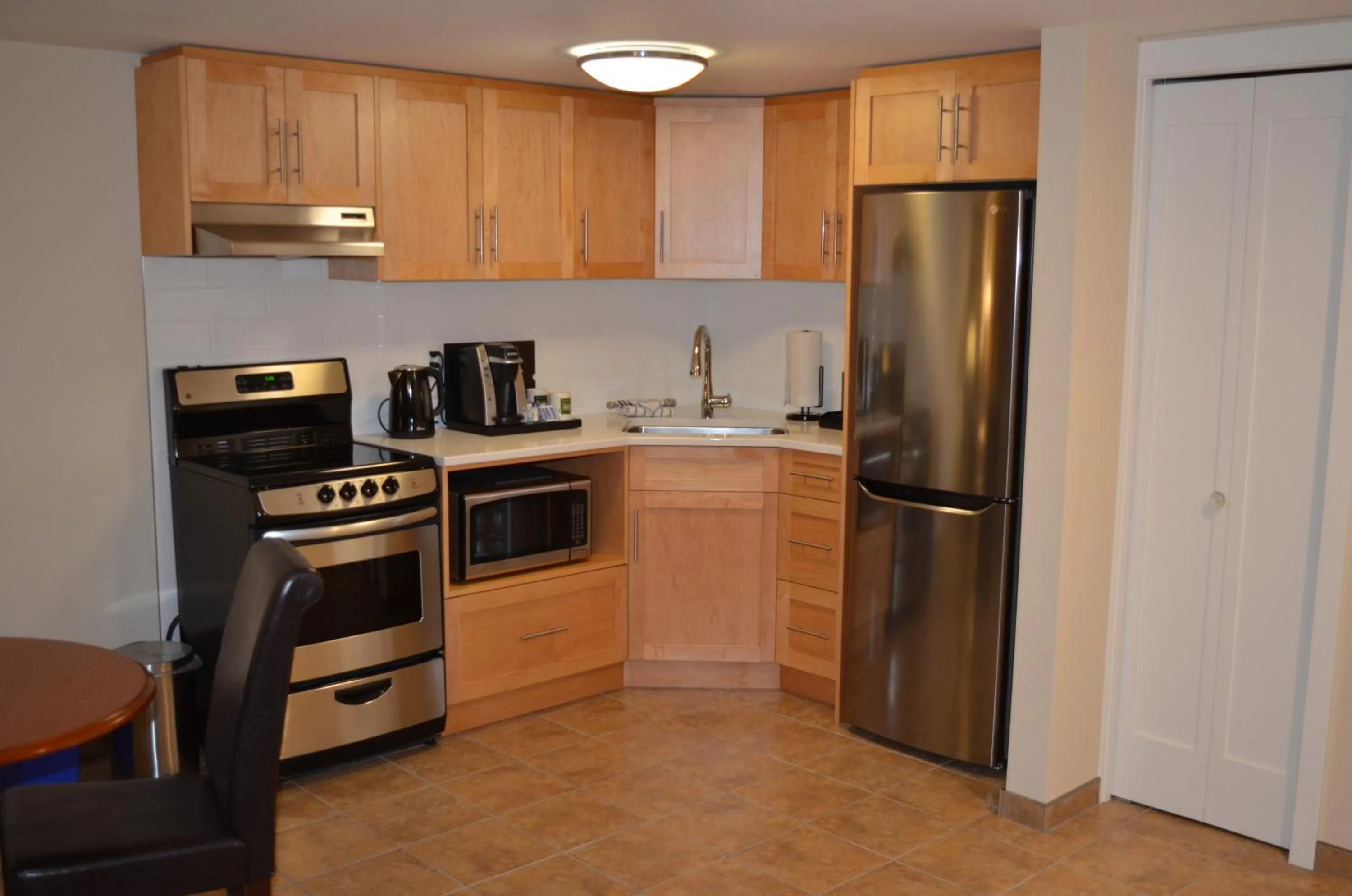 Kitchen or kitchenette in Inn on Long Lake