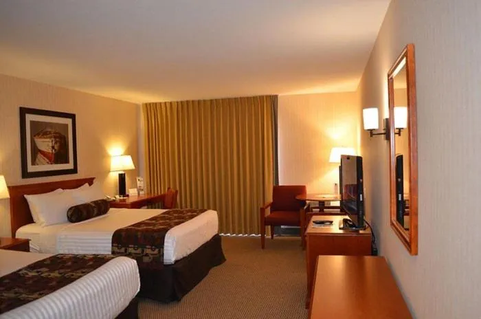 Bed in Inn on Long Lake