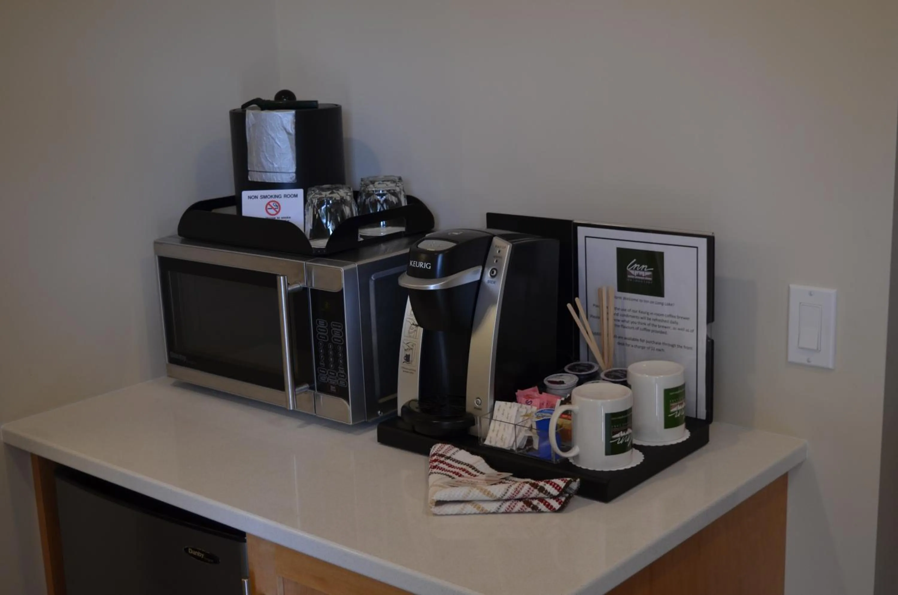 Coffee/tea facilities in Inn on Long Lake