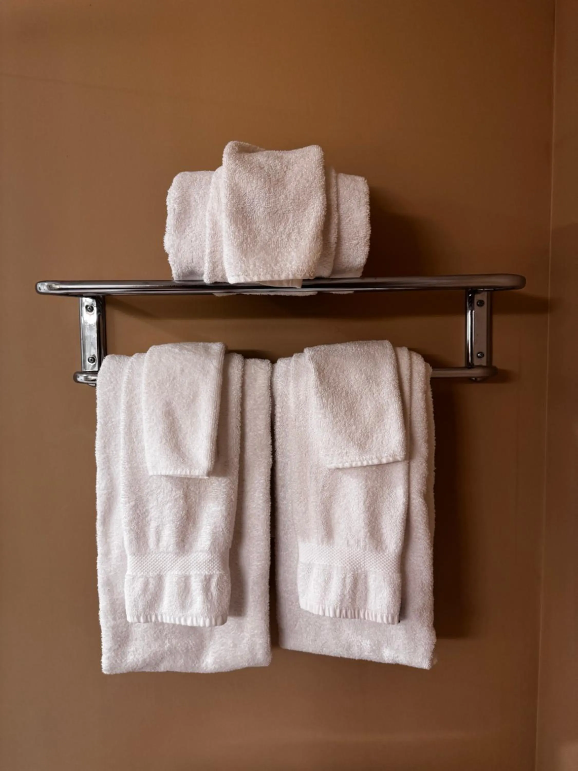 towels in Inn on Long Lake