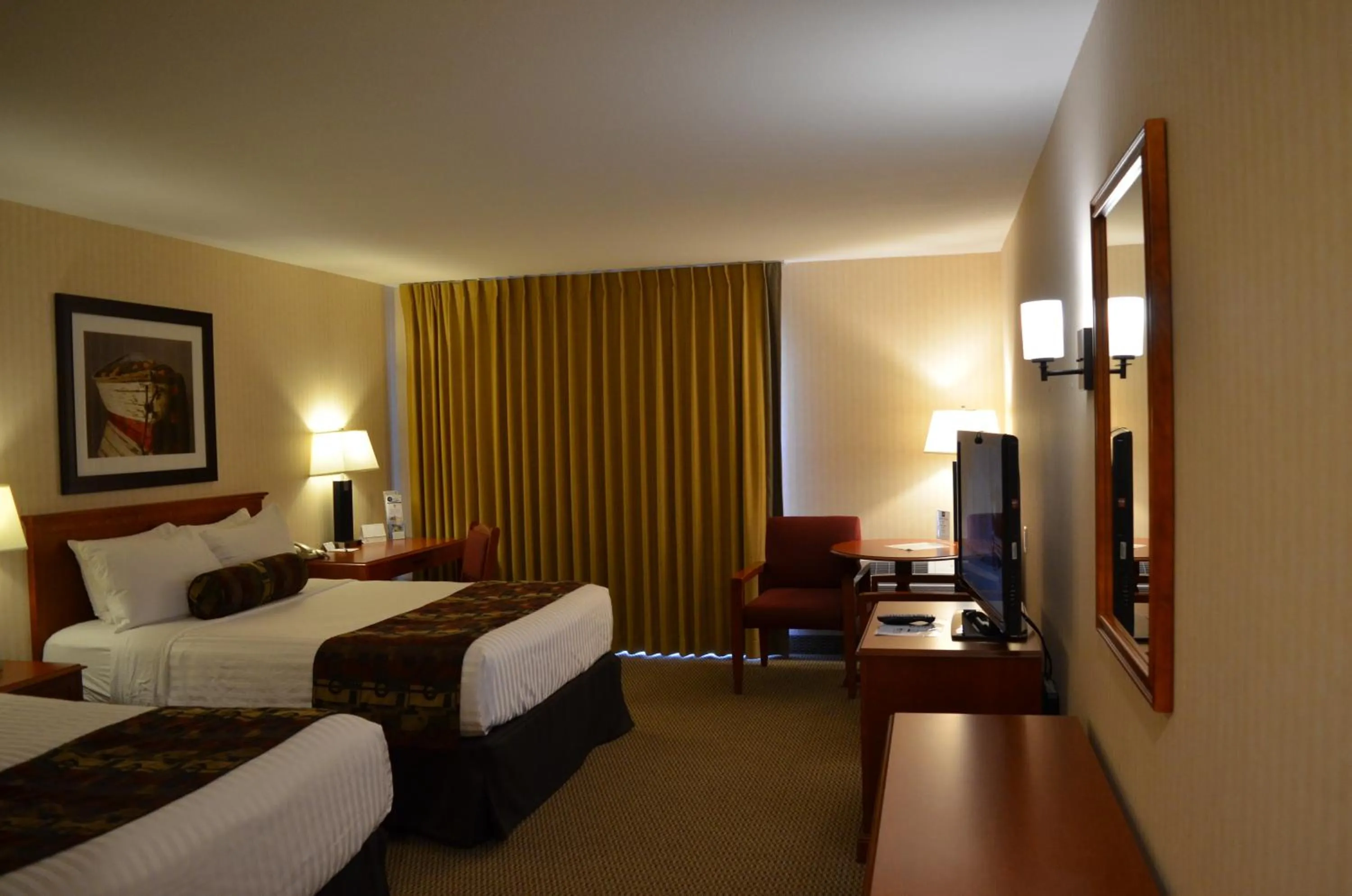 Balcony/Terrace, Bed in Inn on Long Lake