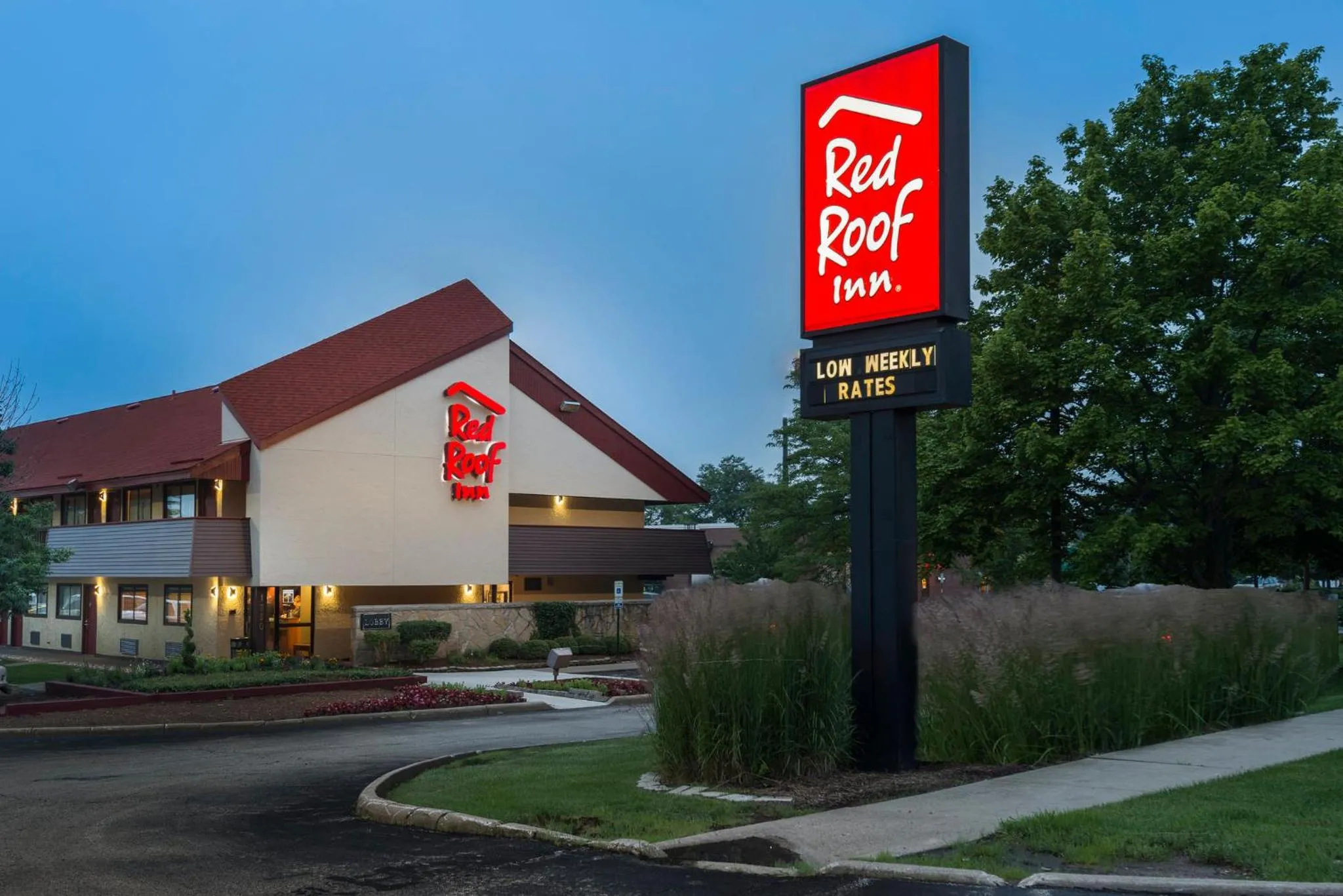 Property building in Red Roof Inn Chicago - Joliet