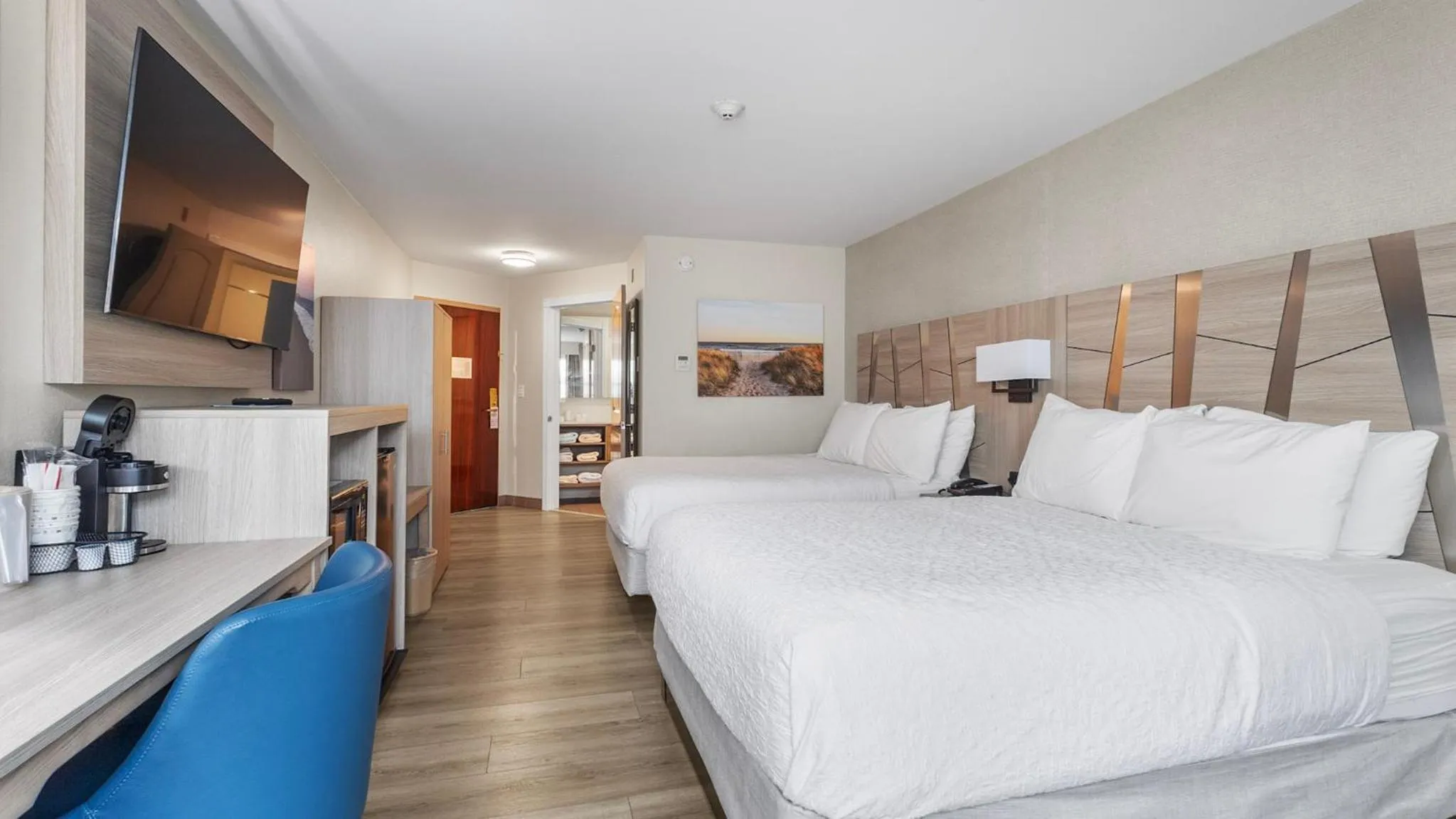 Bedroom, Bed in Best Western Plus, The Inn at Hampton