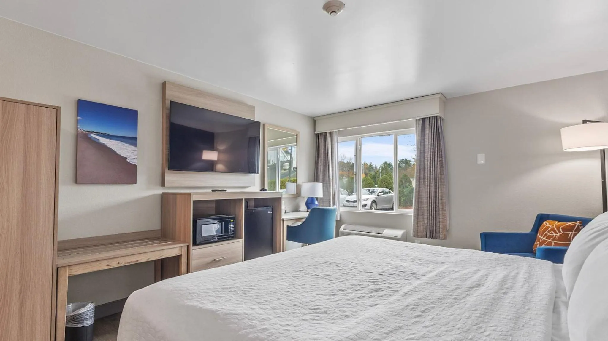 Bed in Best Western Plus, The Inn at Hampton