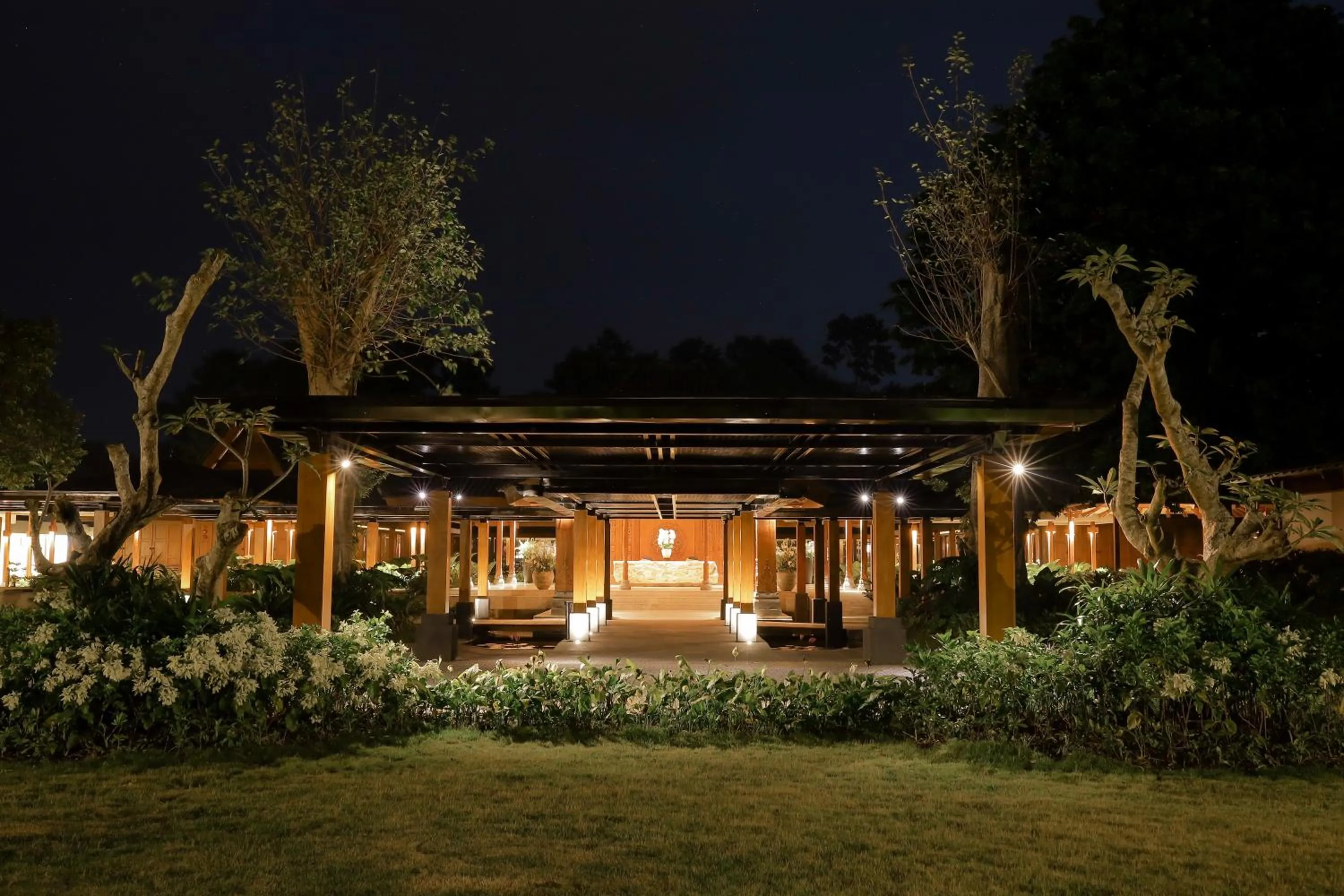 Manohara Borobudur Cultural Center