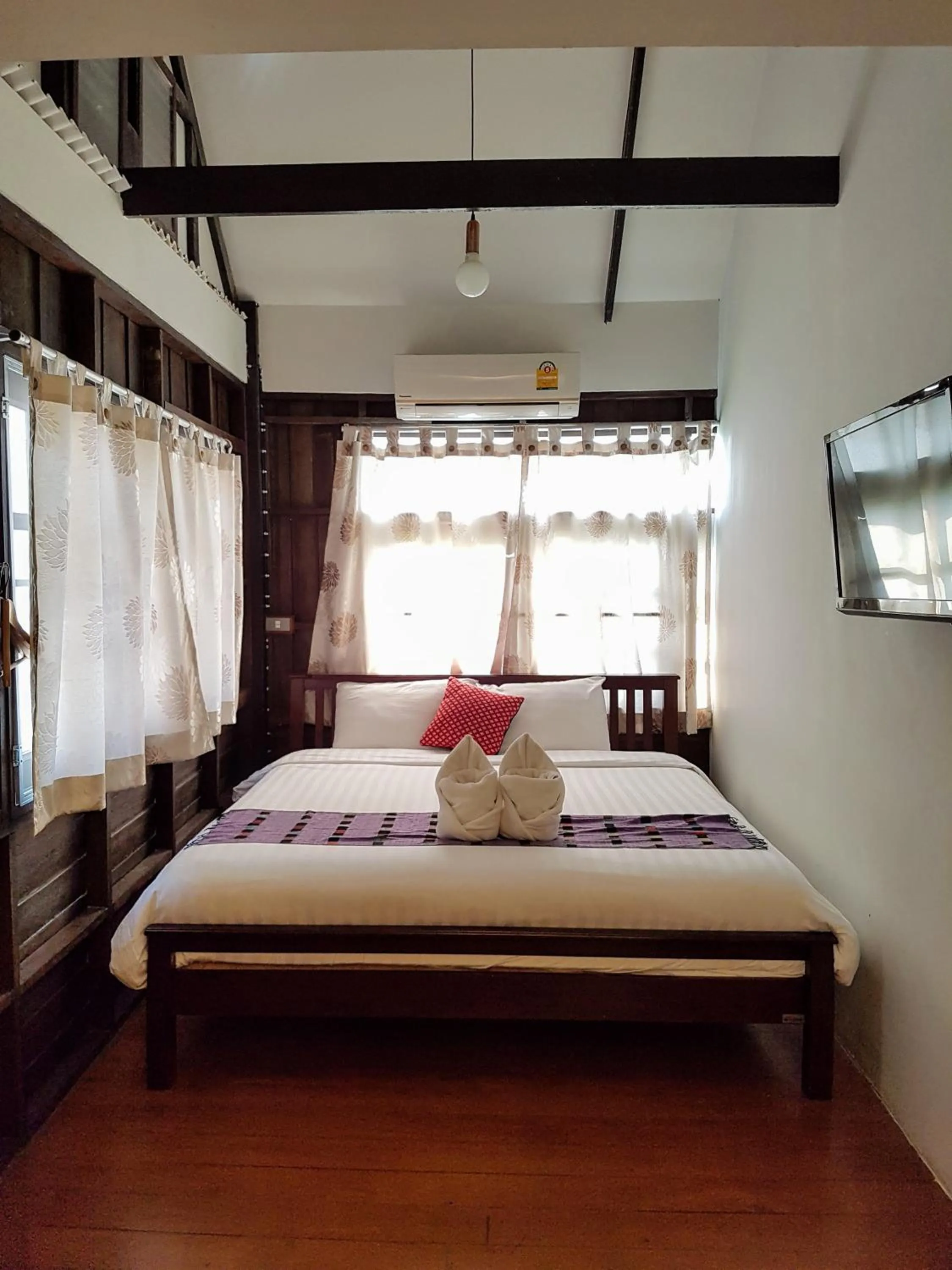 Bedroom, Bed in Niwas Ayutthaya