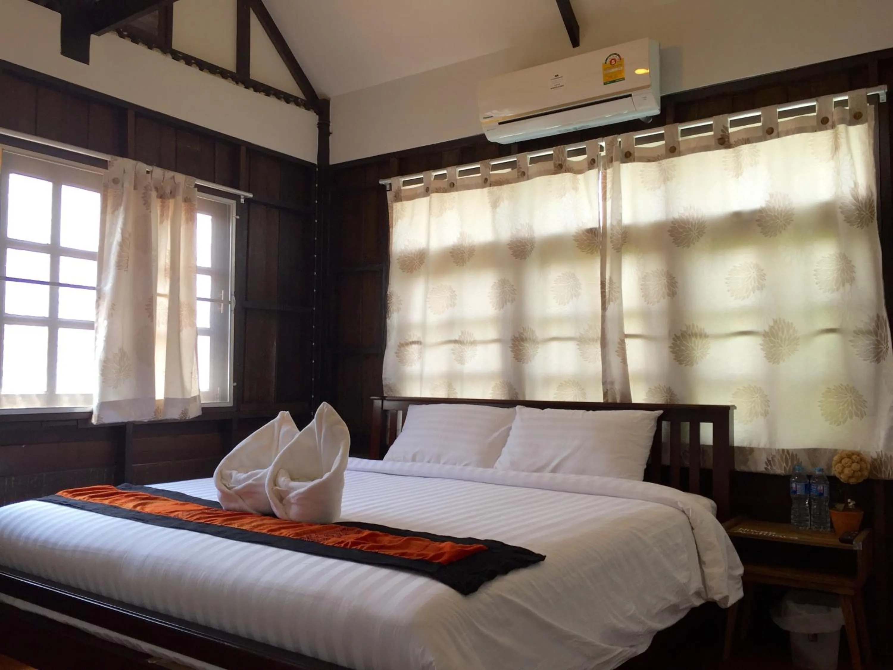 Bedroom, Bed in Niwas Ayutthaya