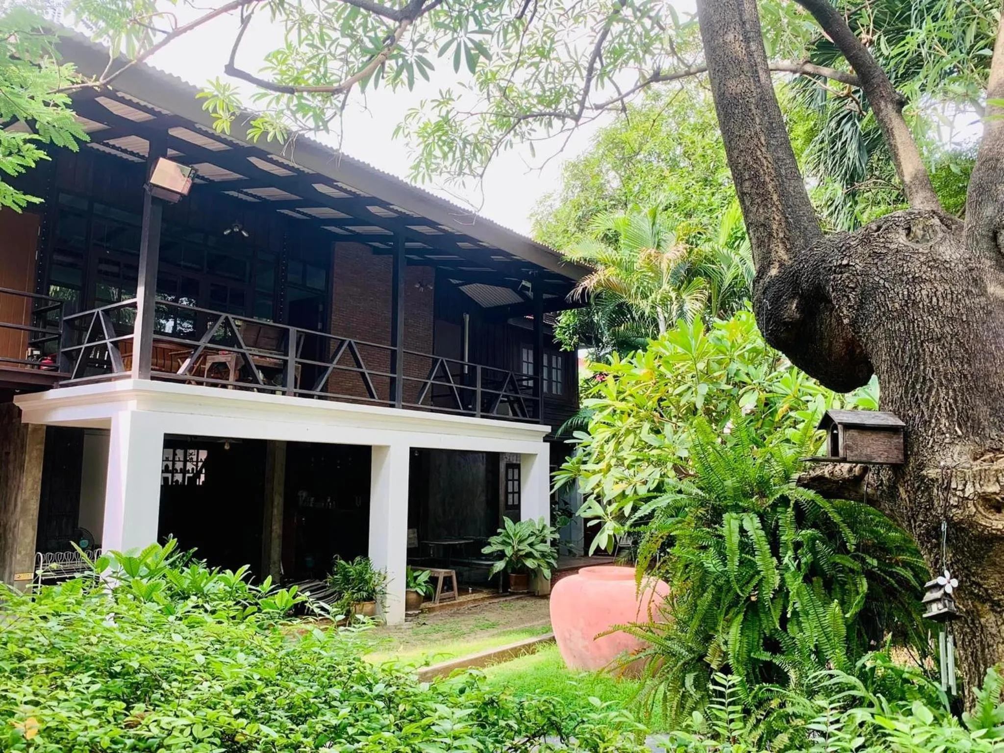 Garden in Niwas Ayutthaya