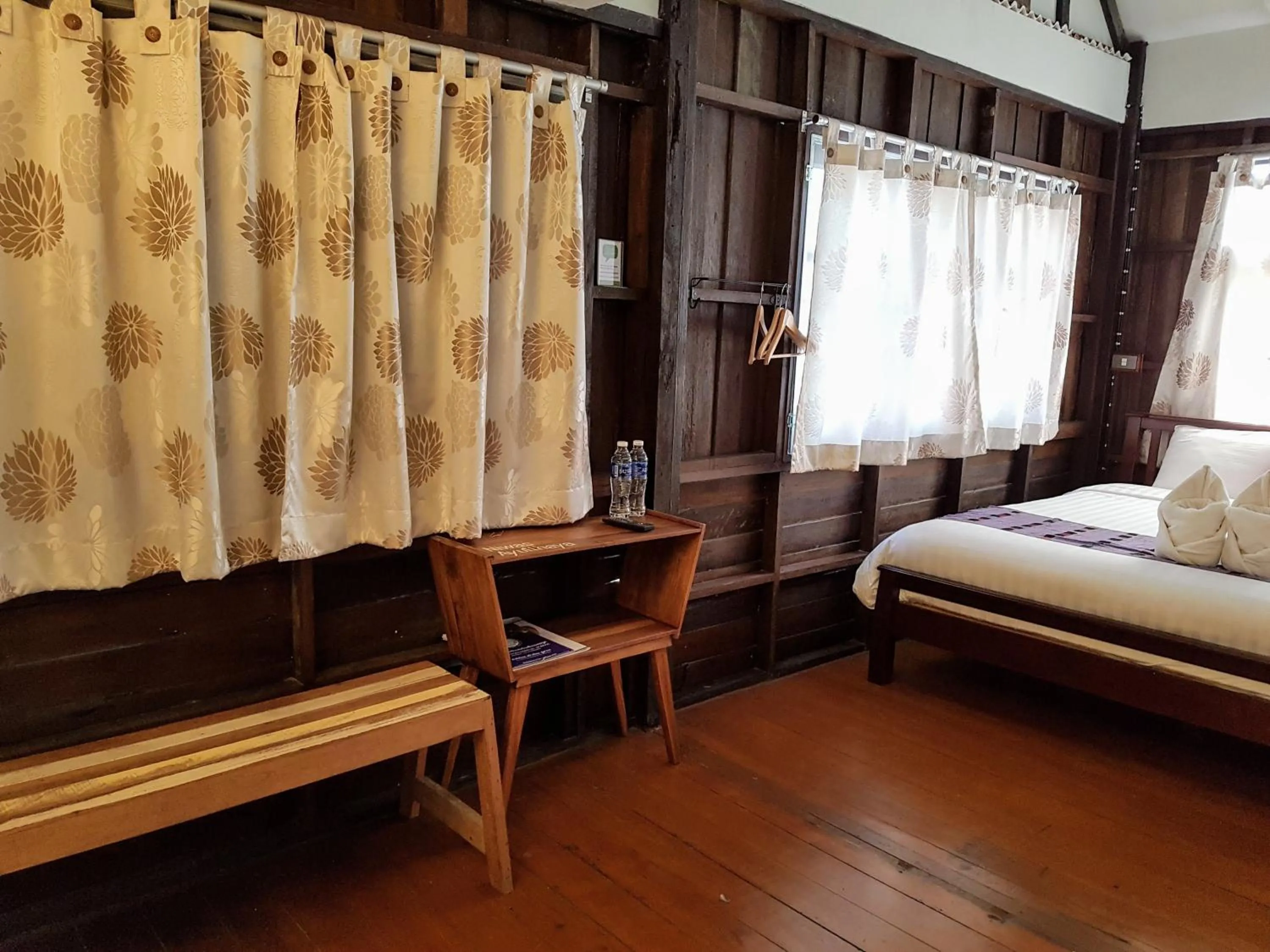 Decorative detail, Bed in Niwas Ayutthaya