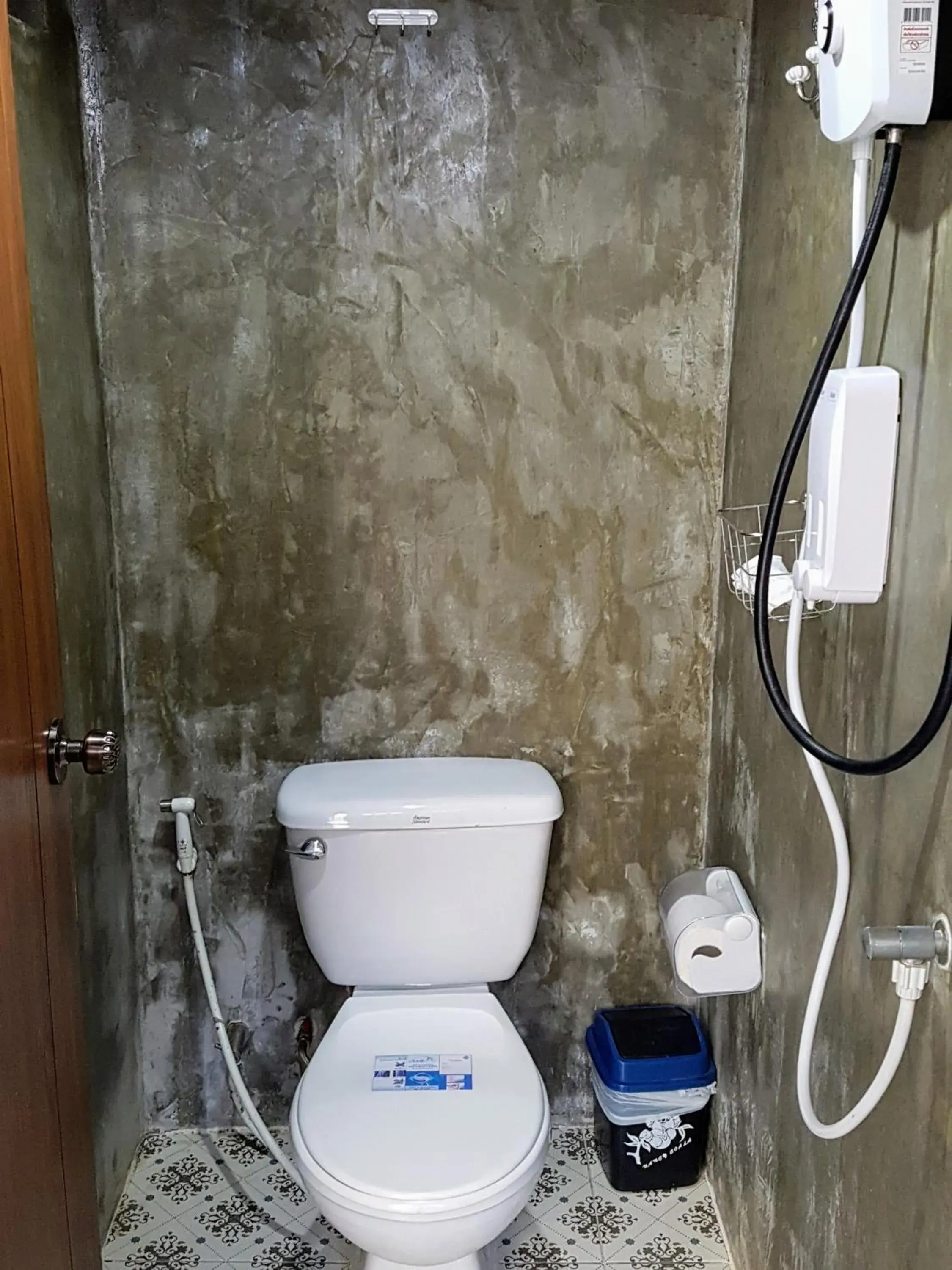 Budget Twin Room with bathroom outside bedding unit in Niwas Ayutthaya Budget Twin Room with bathroom outside bedding unit in Niwas Ayutthaya