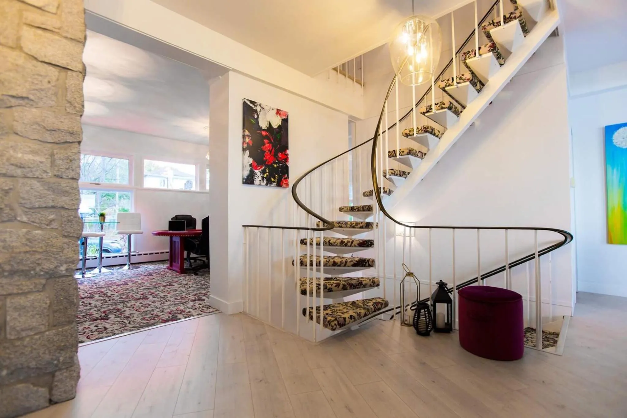 Lobby or reception in Villa by the Water 23 beds 9 baths Pool billard Hot Tub 15 min Old Quebec