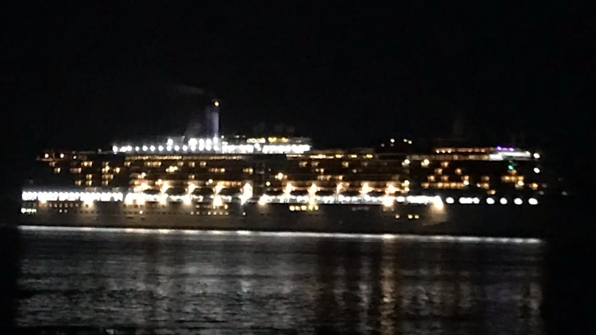 River view in Villa by the Water 23 beds 9 baths Pool billard Hot Tub 15 min Old Quebec