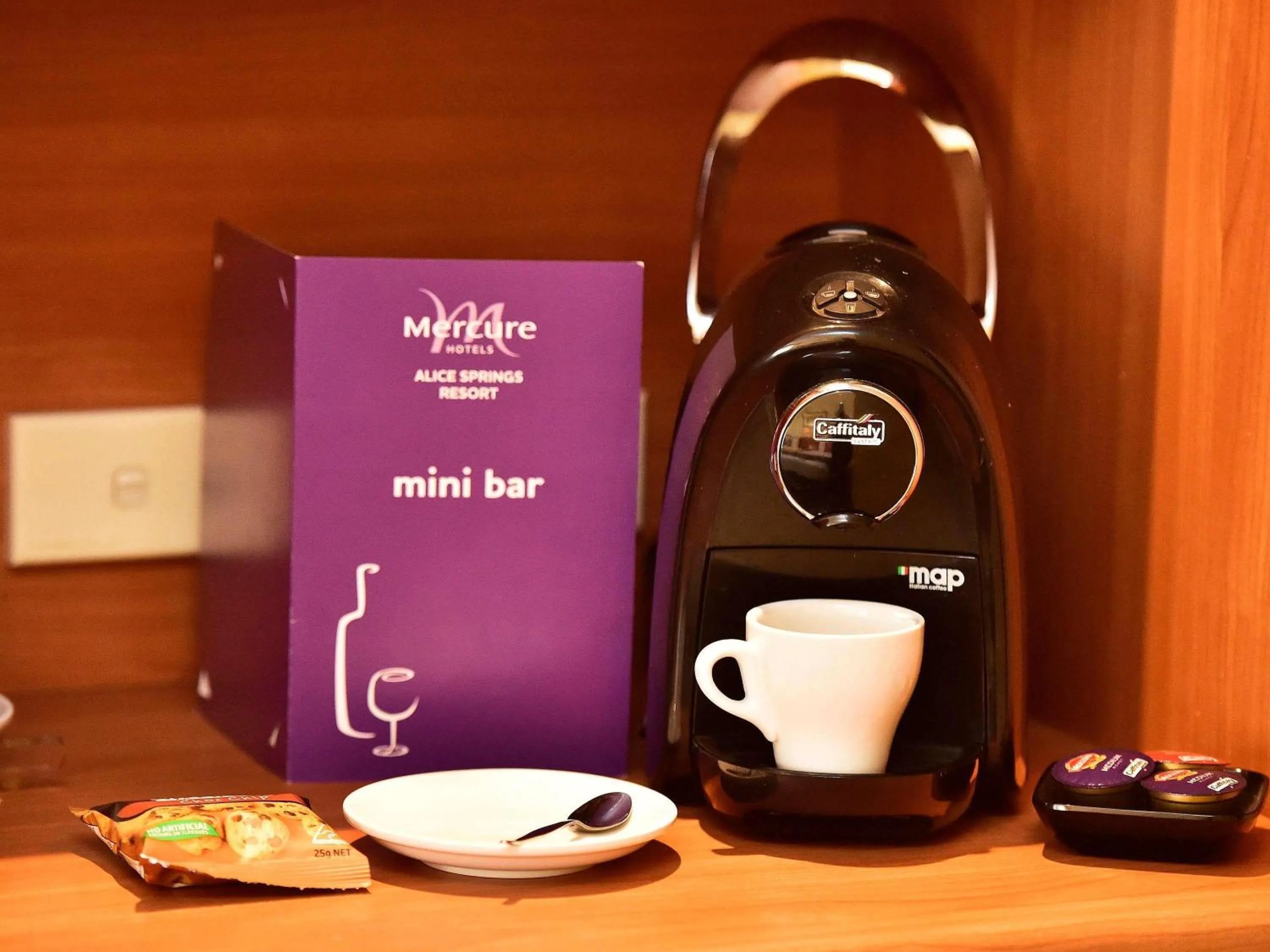 Bedroom in Mercure Alice Springs Resort