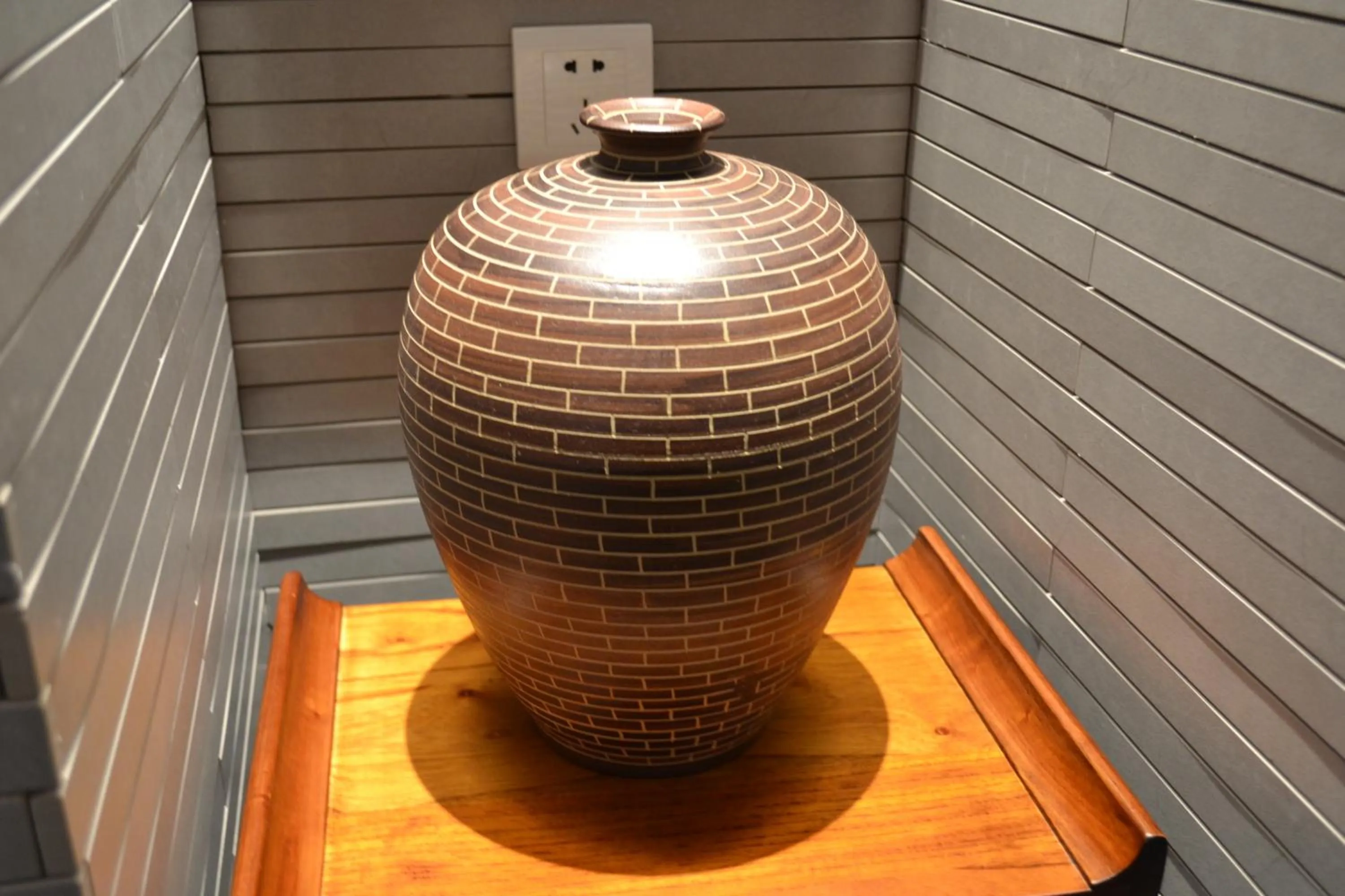 Decorative detail in Guangzhou City Join Hotel Shipai Qiao metro Branch