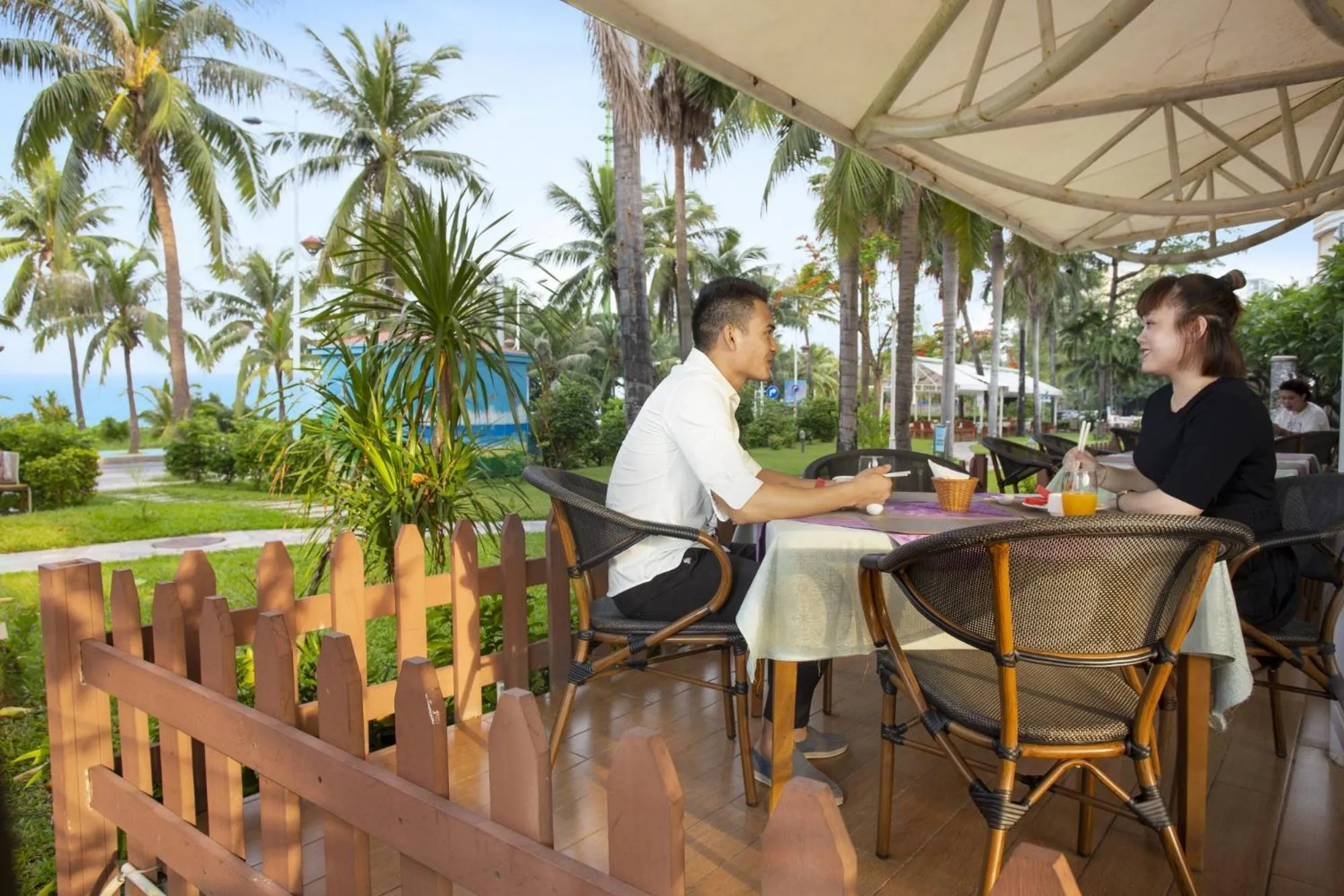 Restaurant/places to eat in Tianze Beach Resort