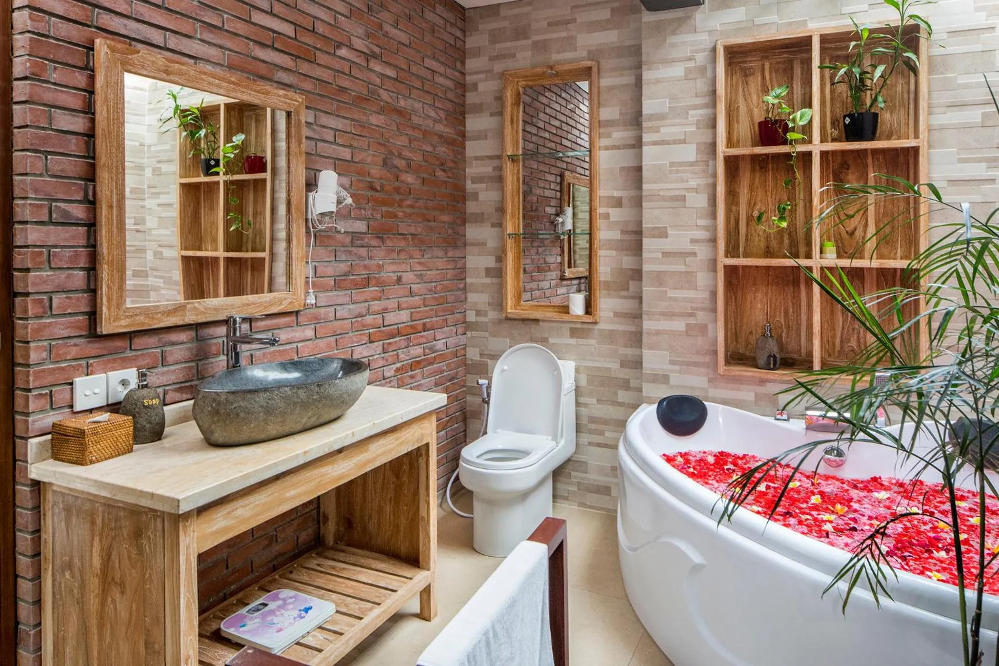 Bathroom in Alas Petulu Villa Resort and Spa