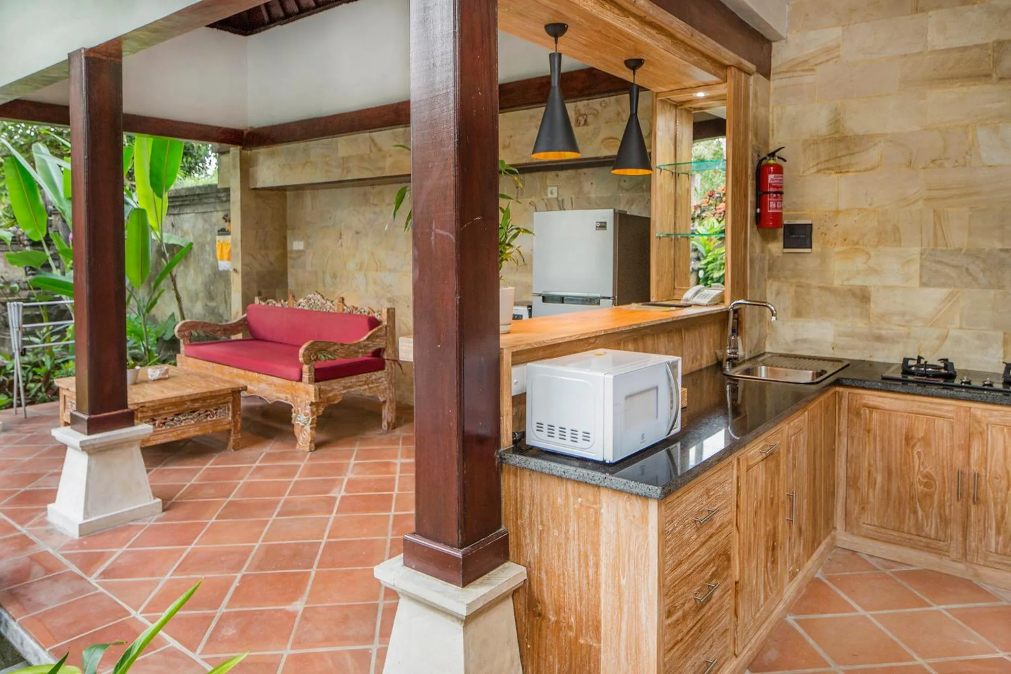 Kitchen or kitchenette in Alas Petulu Villa Resort and Spa