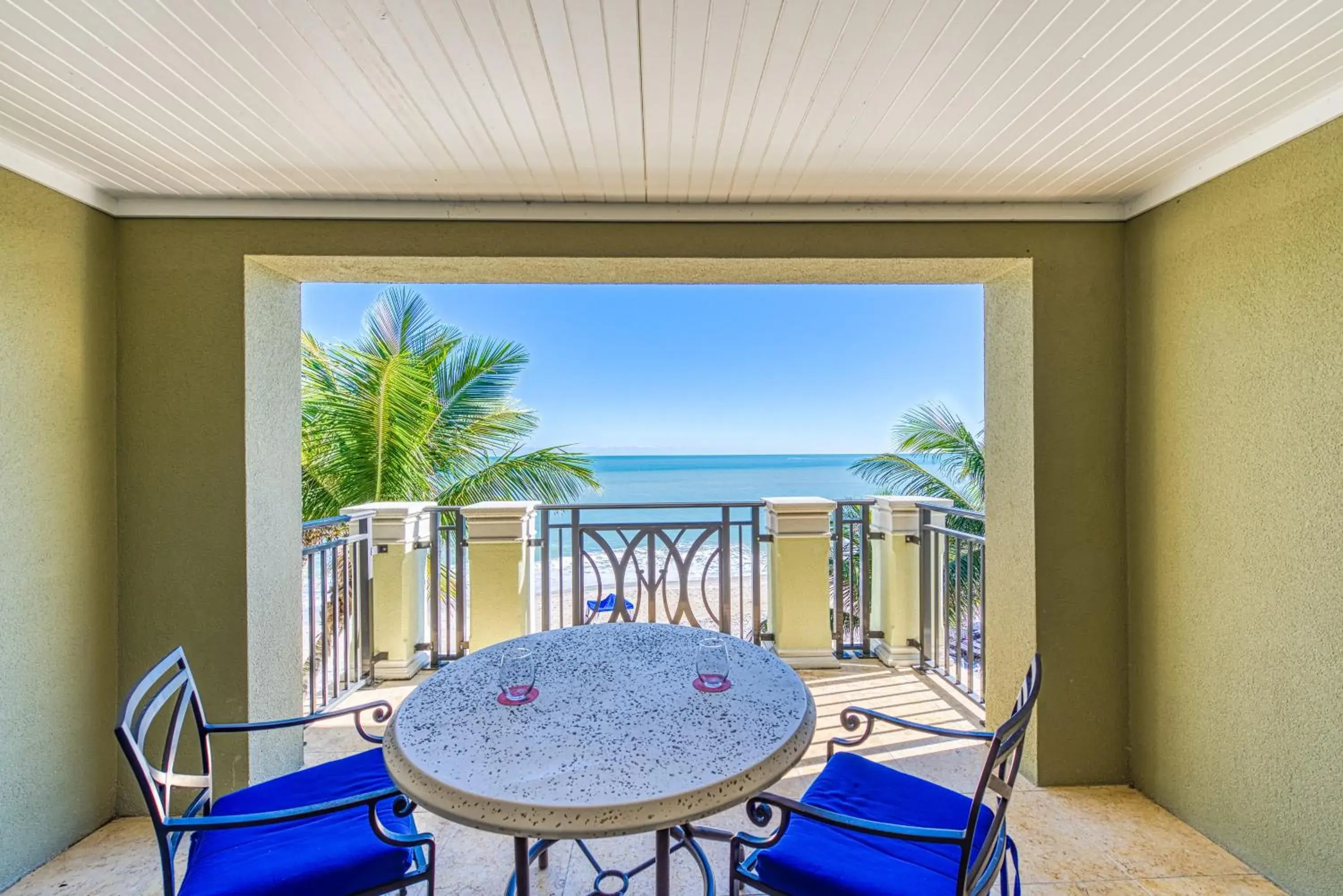 Grand One-Bedroom King Suite - Oceanfront in Kimpton Vero Beach Hotel & Spa by IHG Grand One-Bedroom King Suite - Oceanfront in Kimpton Vero Beach Hotel & Spa by IHG