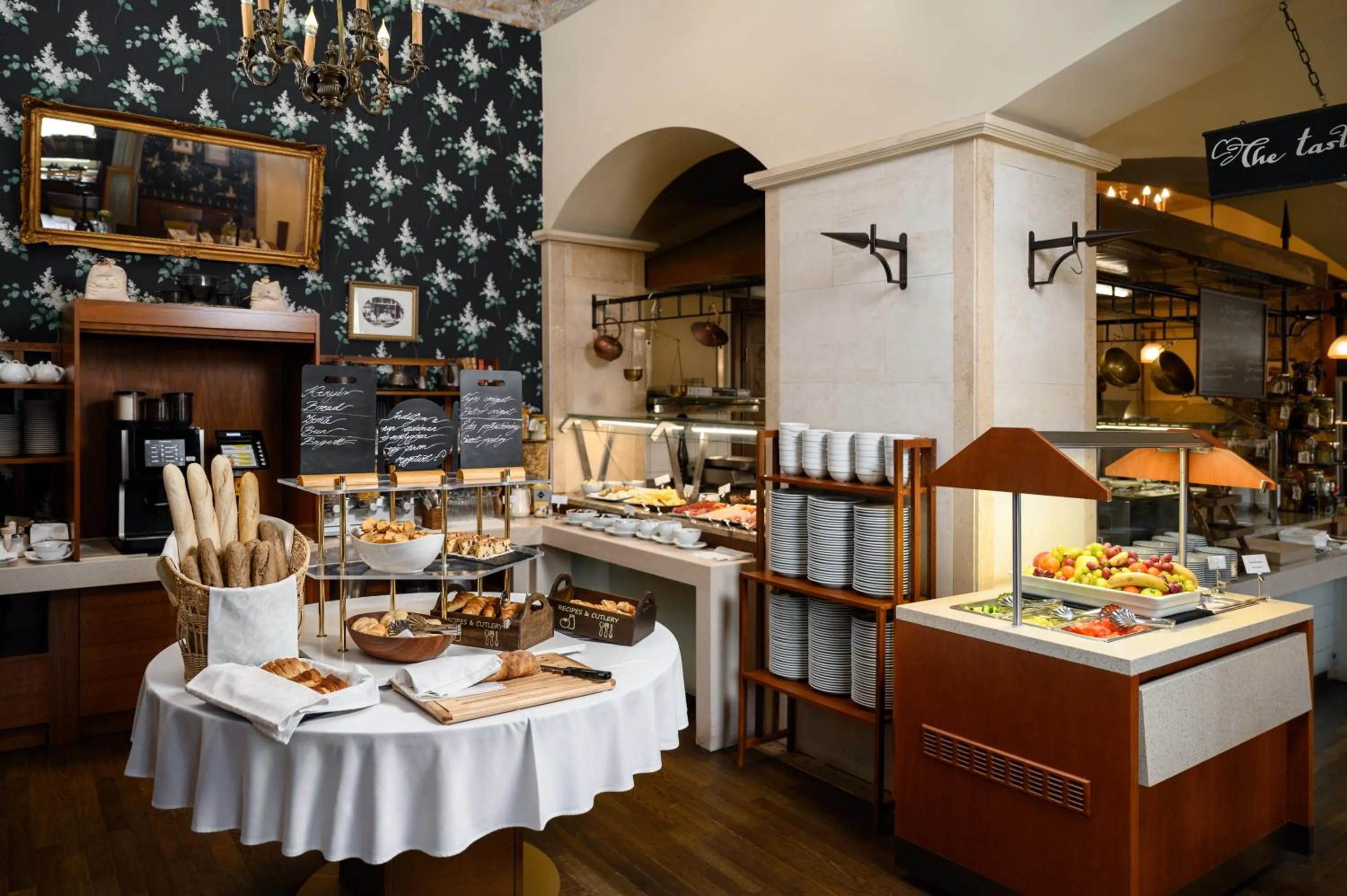 Breakfast in Mercure Szekesfehervar Magyar Kiraly