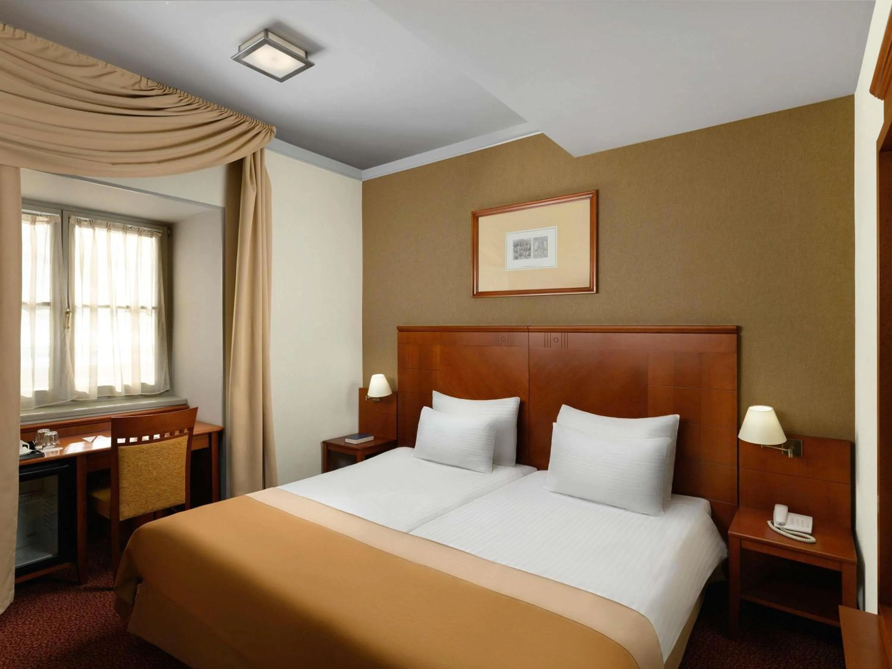 Bedroom, Bed in Mercure Szekesfehervar Magyar Kiraly