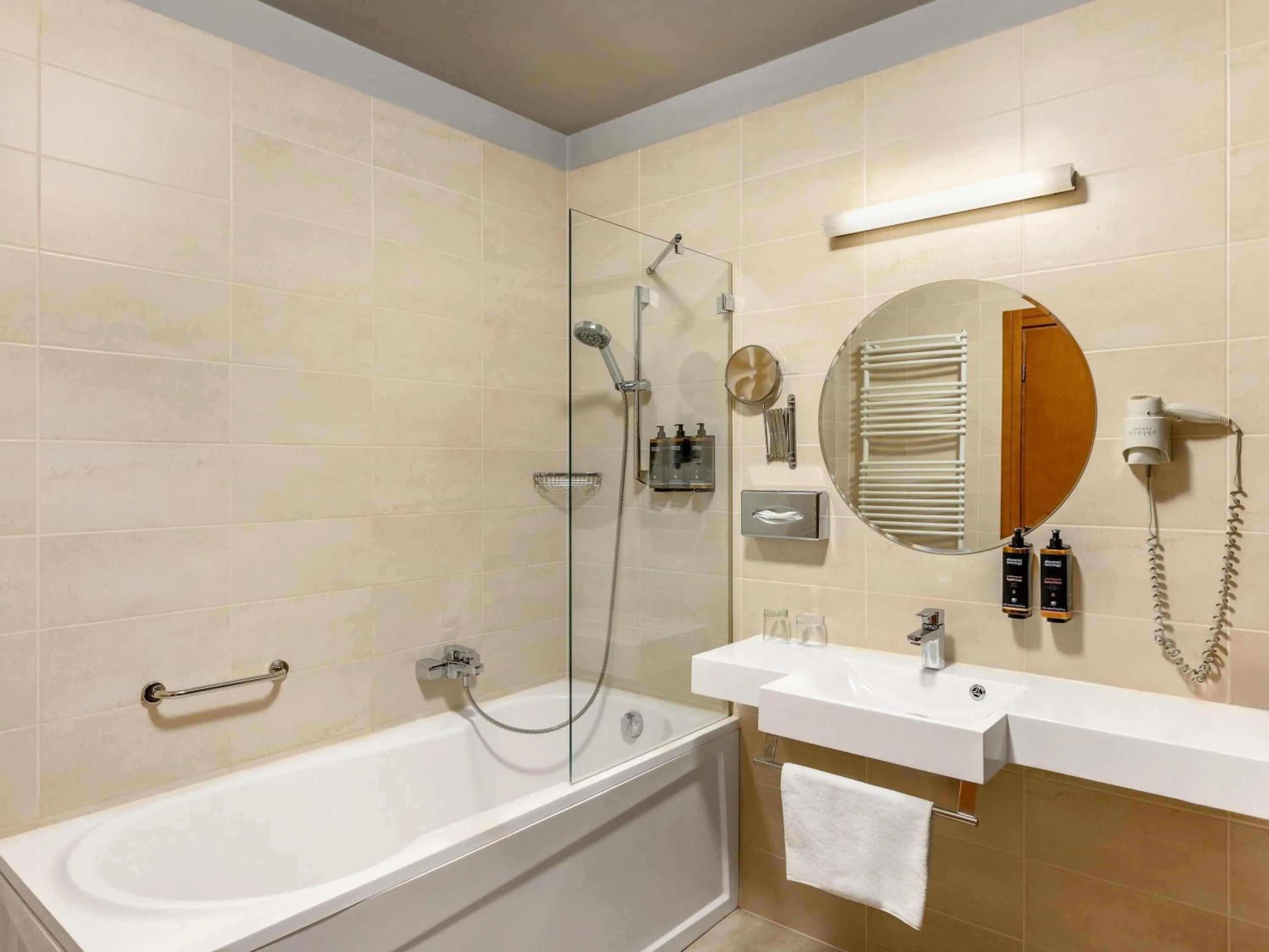 Bedroom in Mercure Szekesfehervar Magyar Kiraly