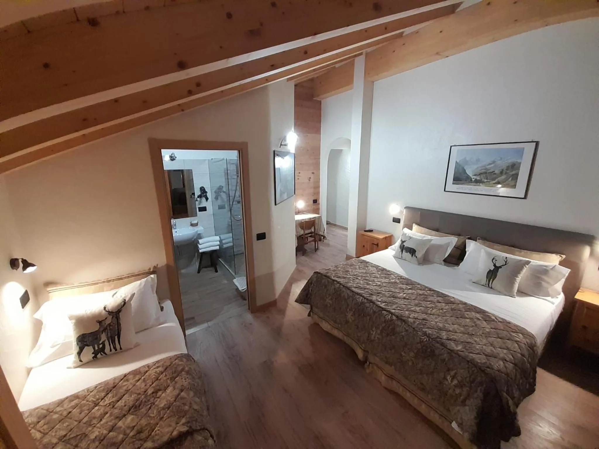 Bed in Hotel Astoria