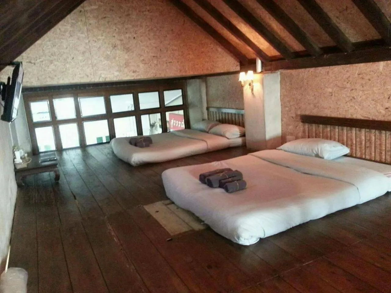 Bed in The Roo Classic Hometel