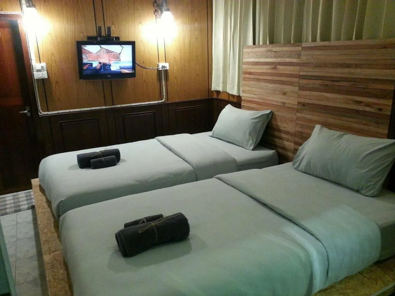 Bed in The Roo Classic Hometel