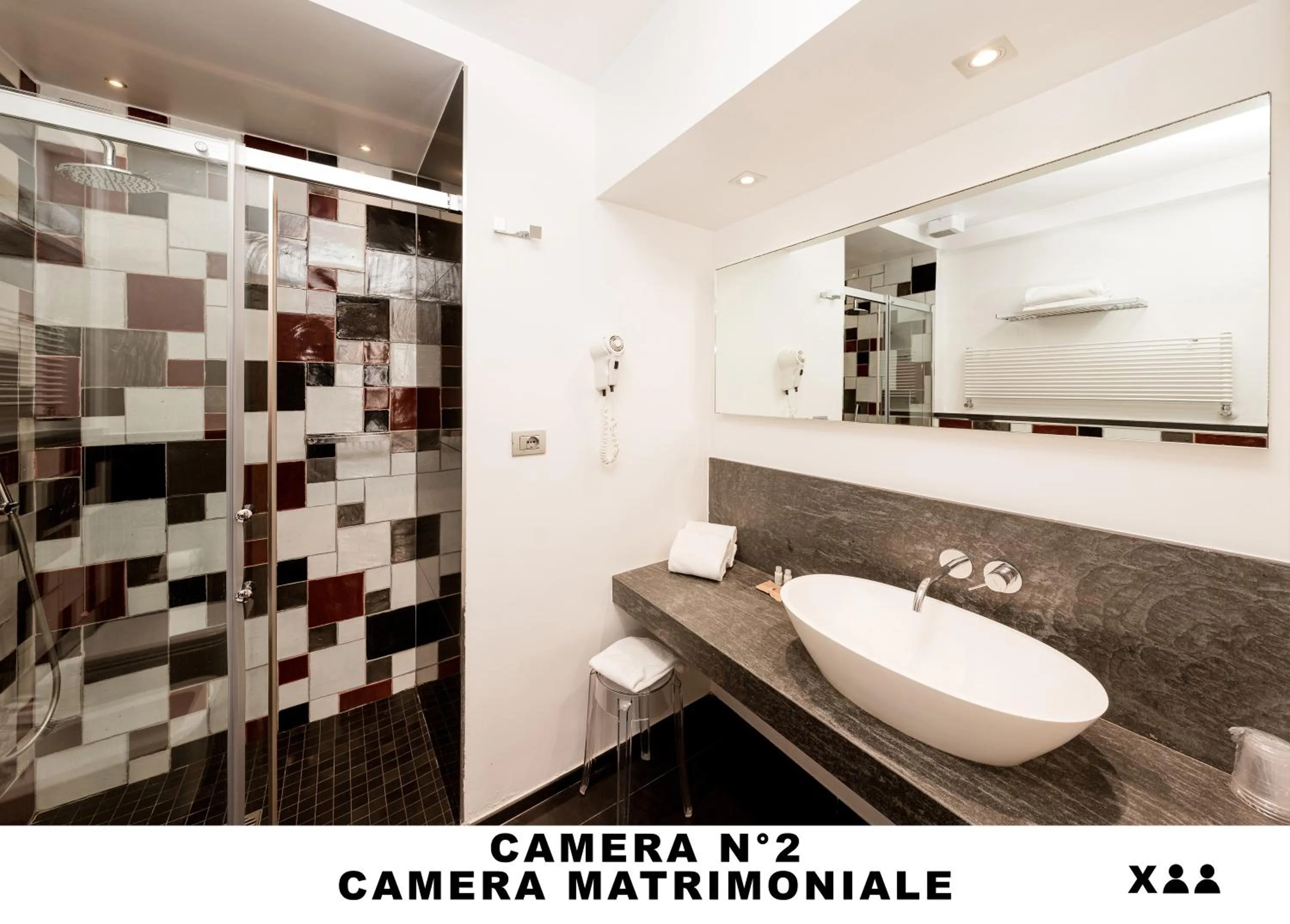 Shower in Affittacamere Lo Scoglio (Guesthouse)