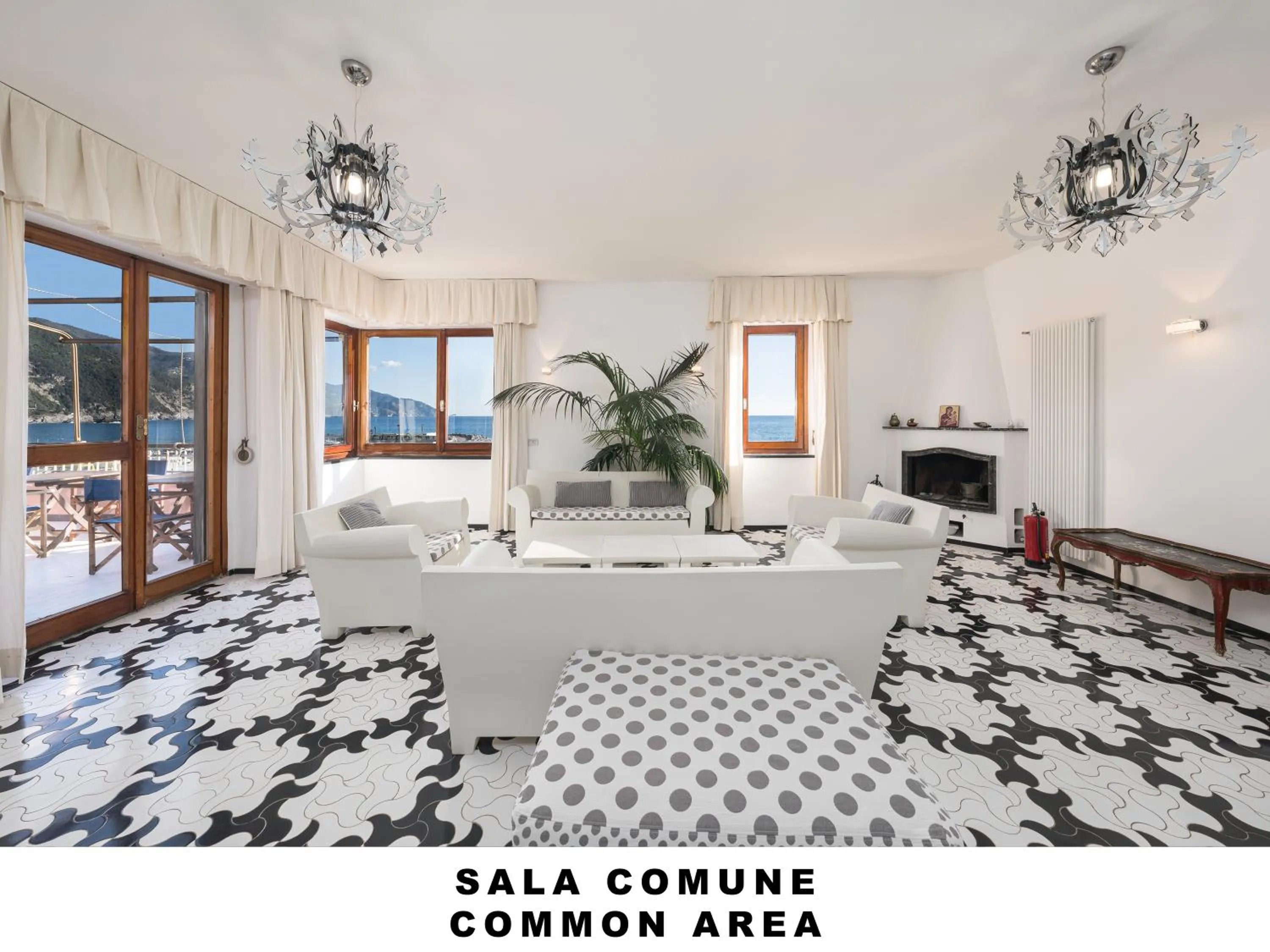 Communal lounge/ TV room in Affittacamere Lo Scoglio (Guesthouse)