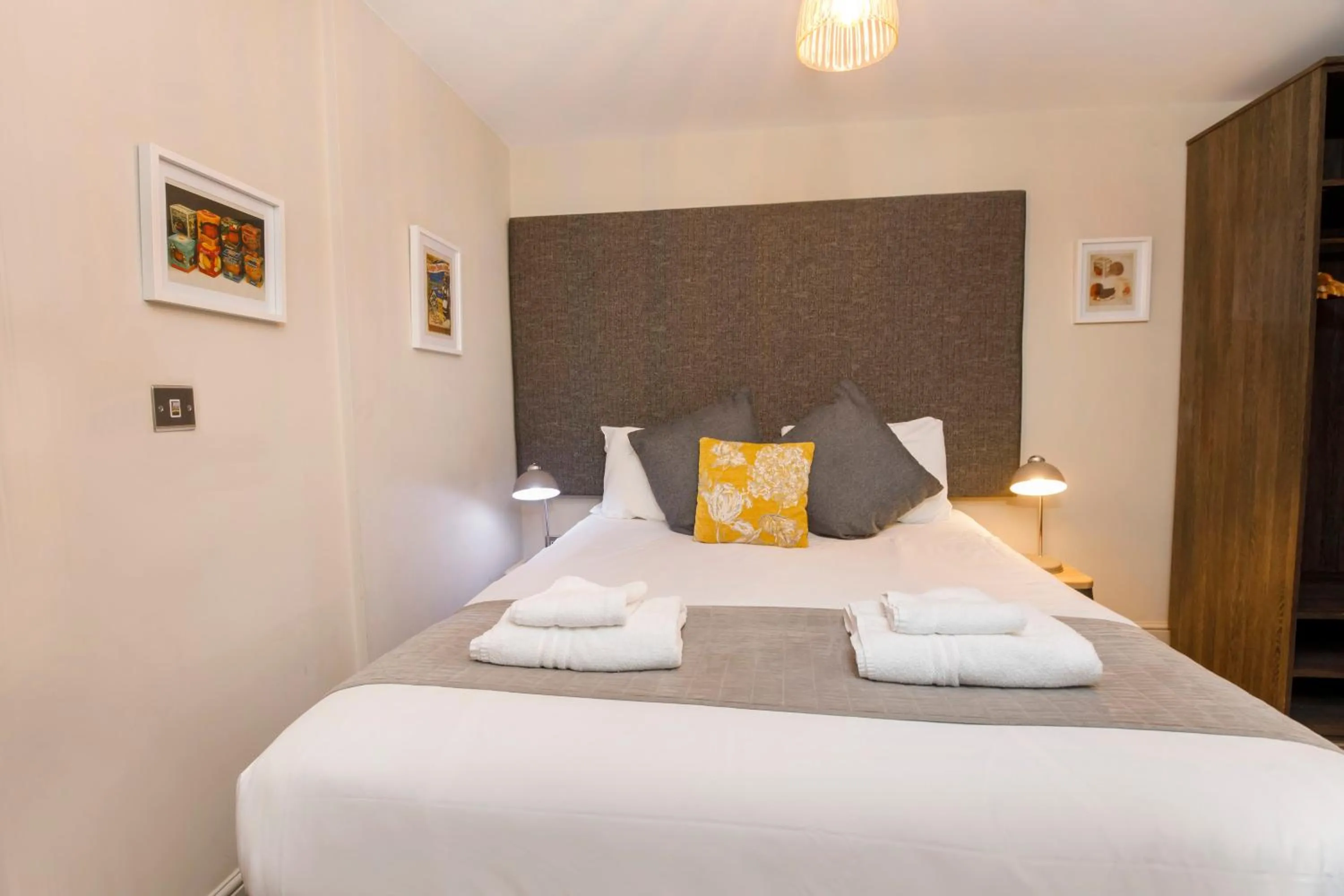 Bedroom, Bed in Clearly Apartments Bootham York