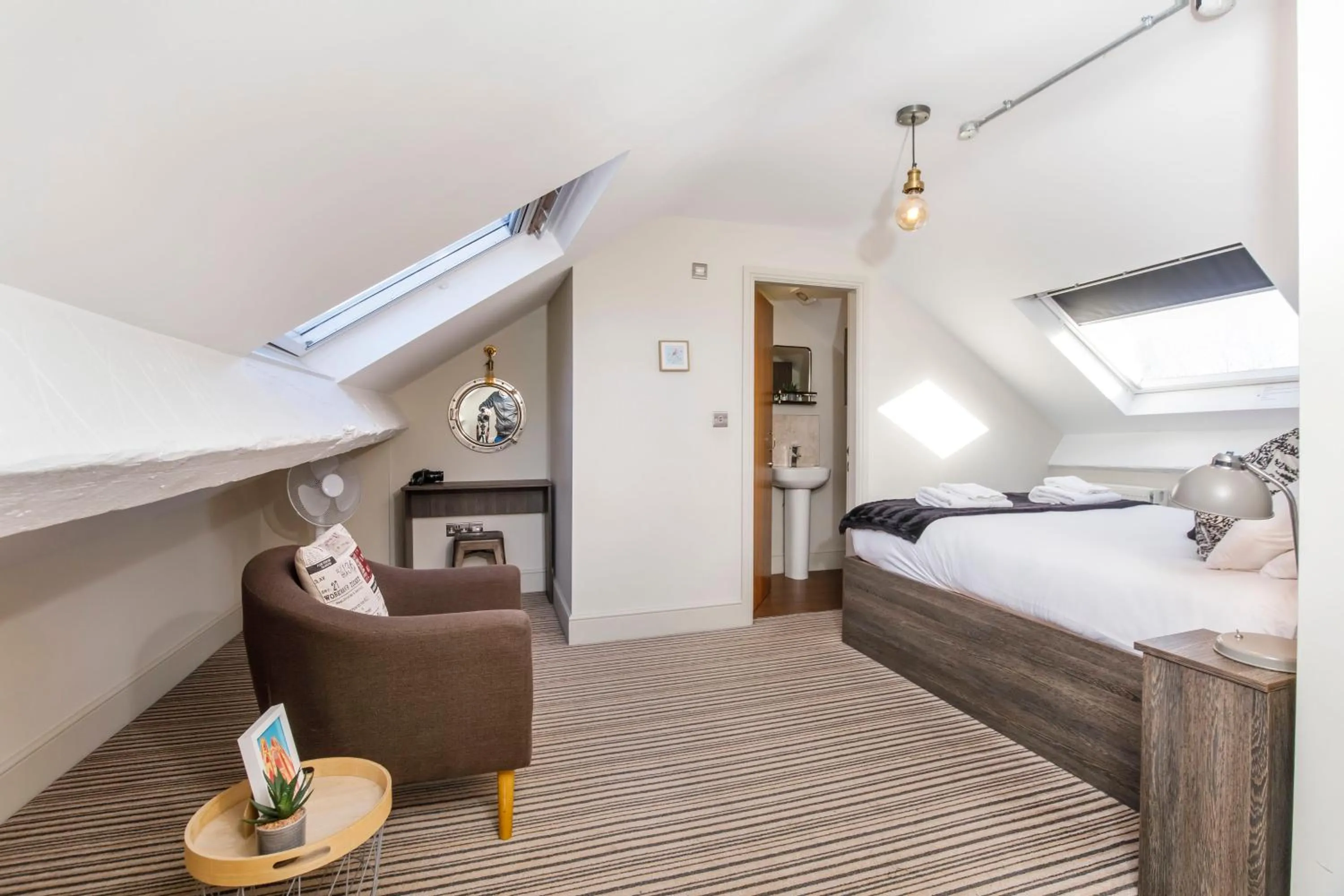 Bedroom, Bed in Clearly Apartments Bootham York