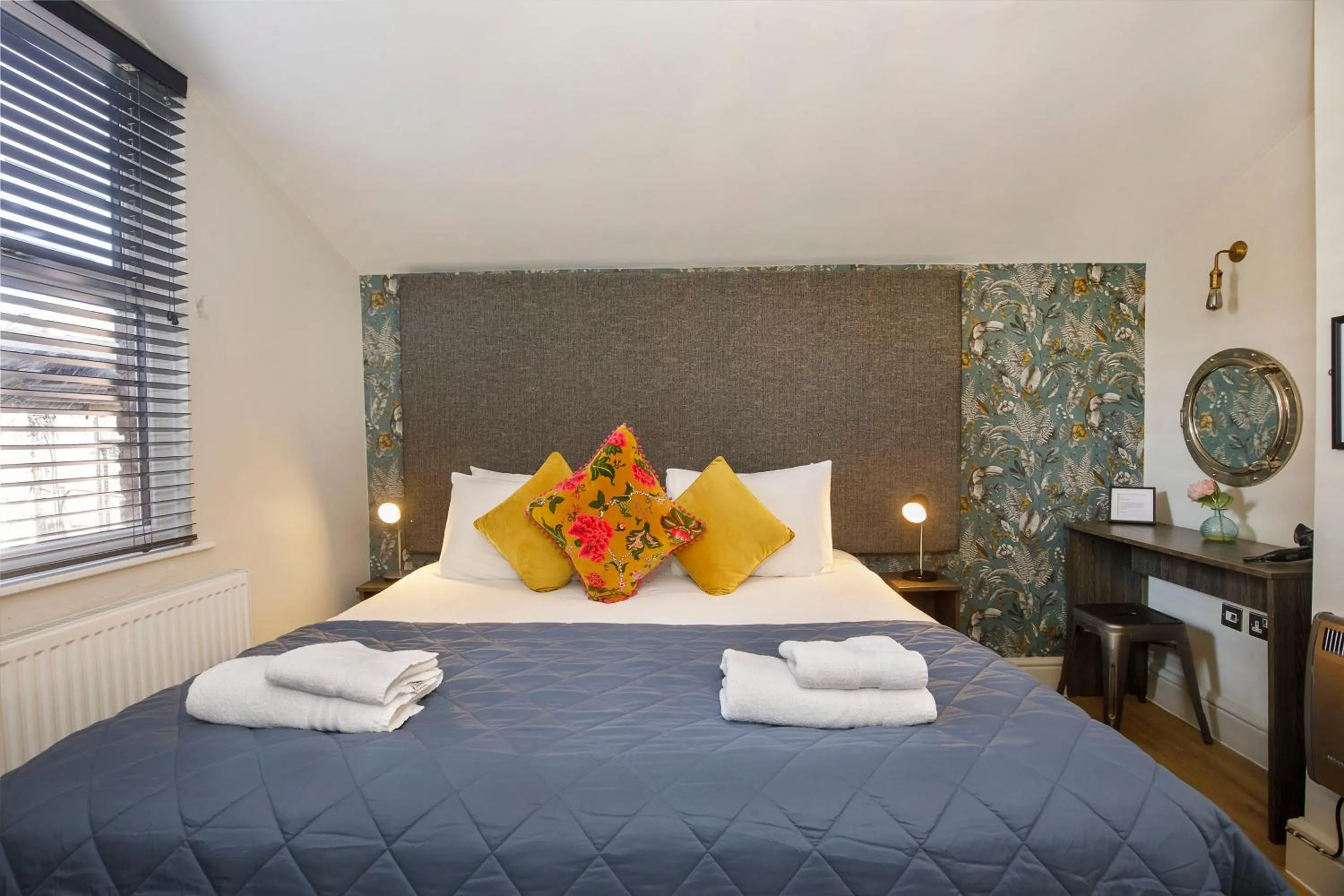 Bedroom, Bed in Clearly Apartments Bootham York