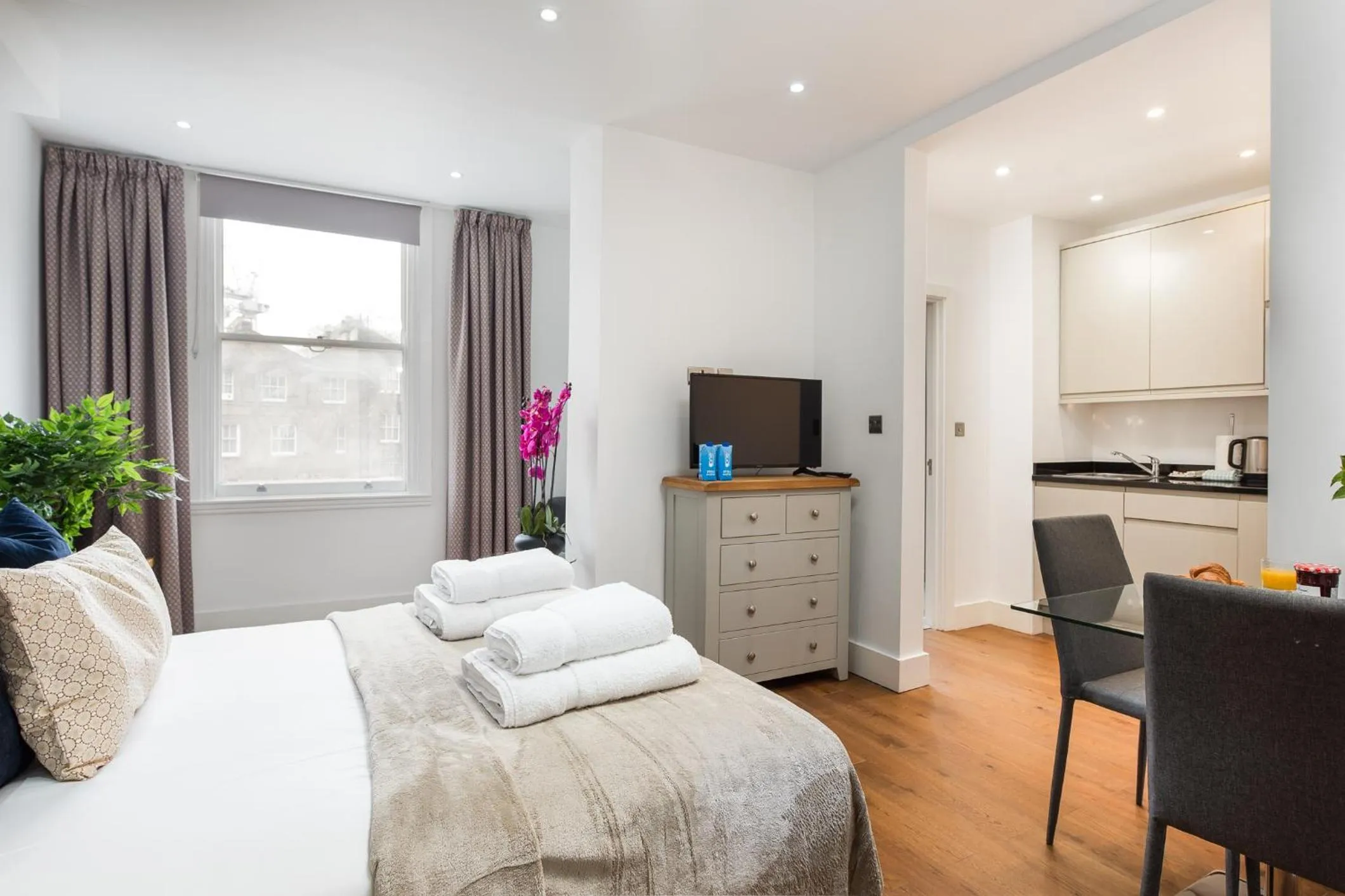 Bayswater by CAPITAL