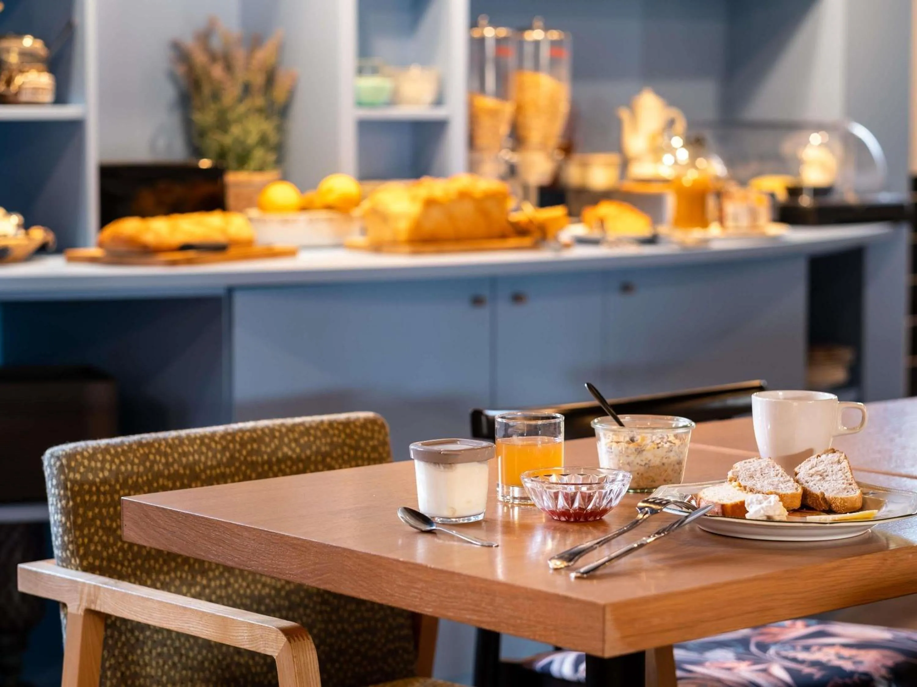 Breakfast in greet Chartres Est